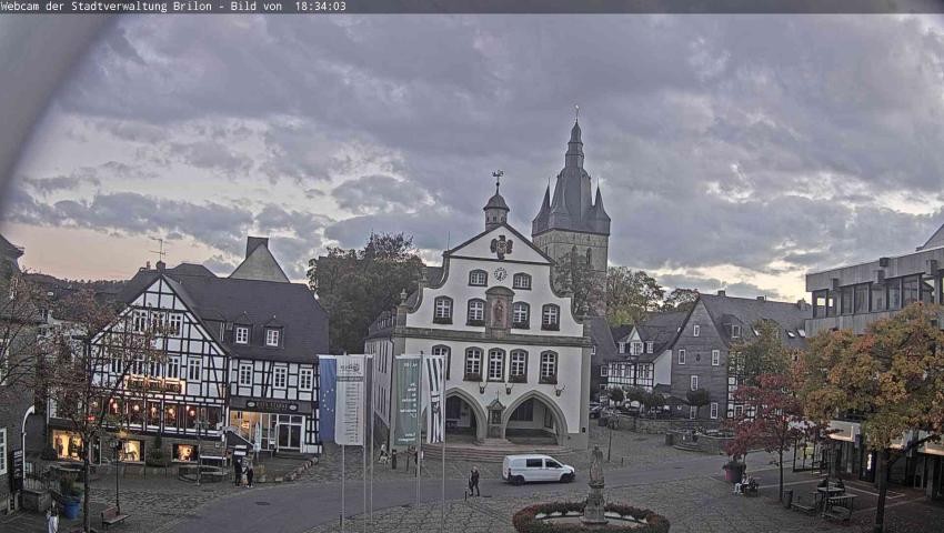 Archiv Foto Webcam Rathaus und Marktplatz Brilon