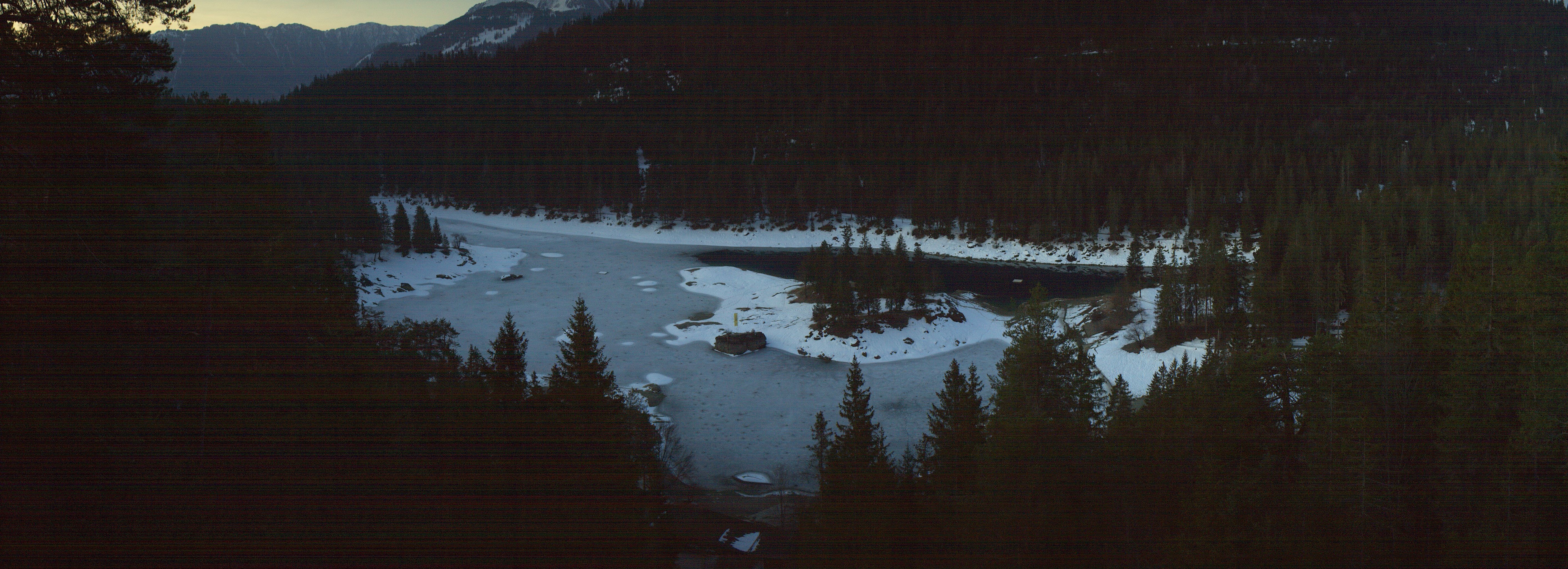 Archiv Foto Webcam Flims: Caumasee