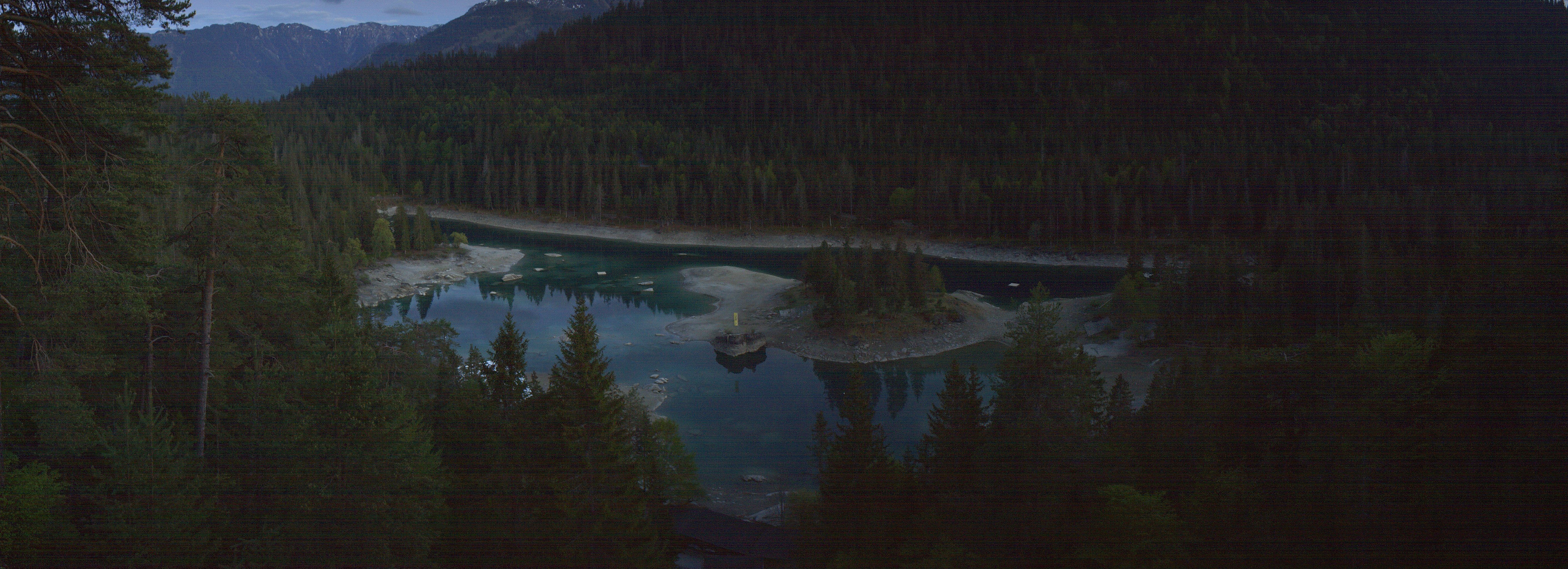 Archiv Foto Webcam Flims: Caumasee