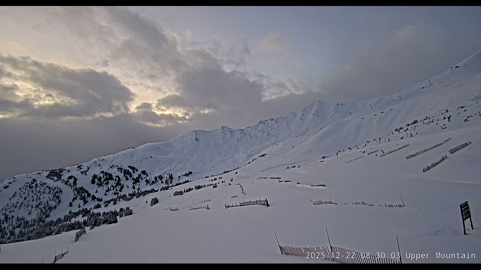 Archiv Foto Webcam Marmot Basin Upper Mountain, Alberta