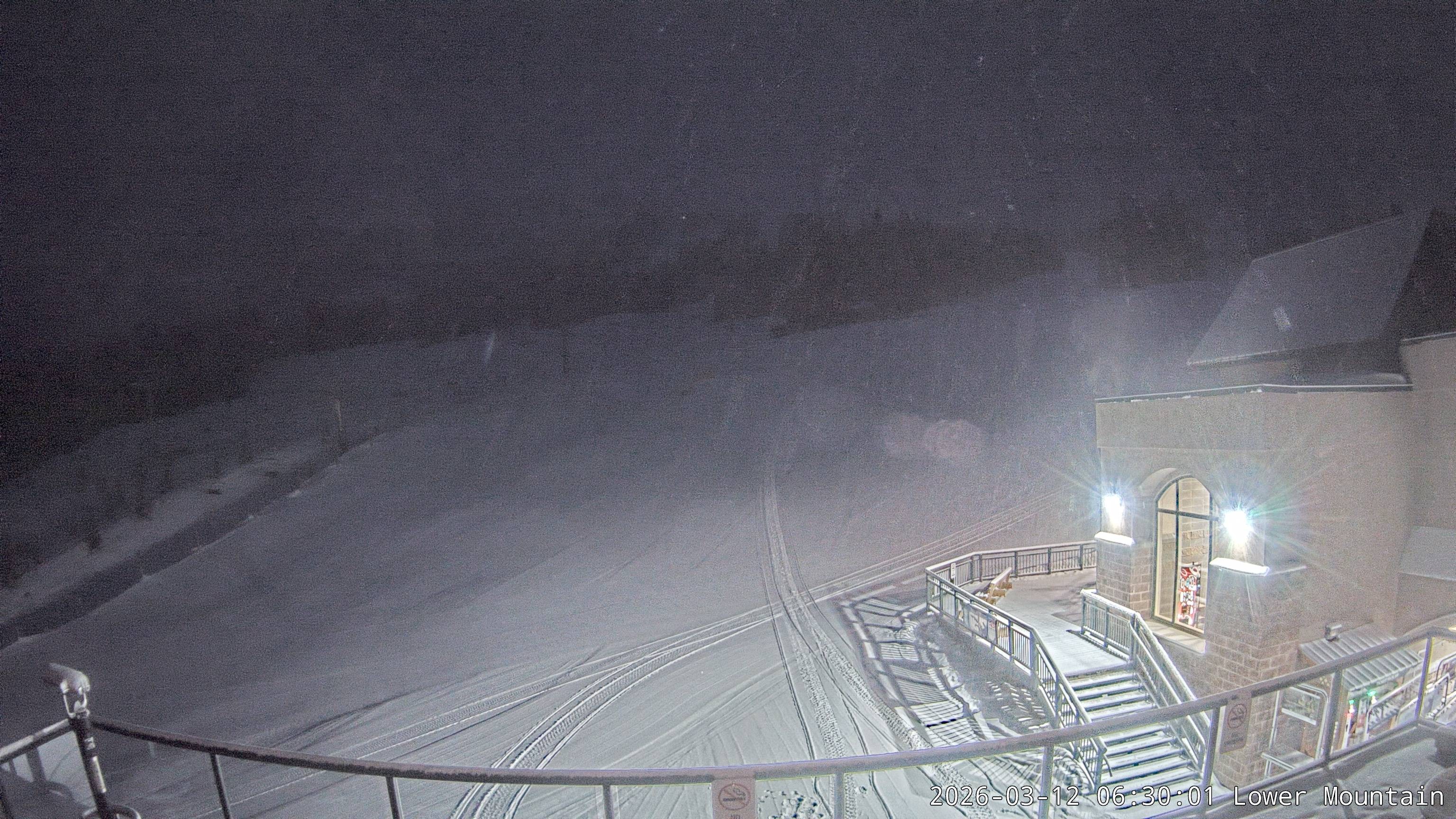 Archiv Foto Webcam Talstation Marmot Basin, Alberta