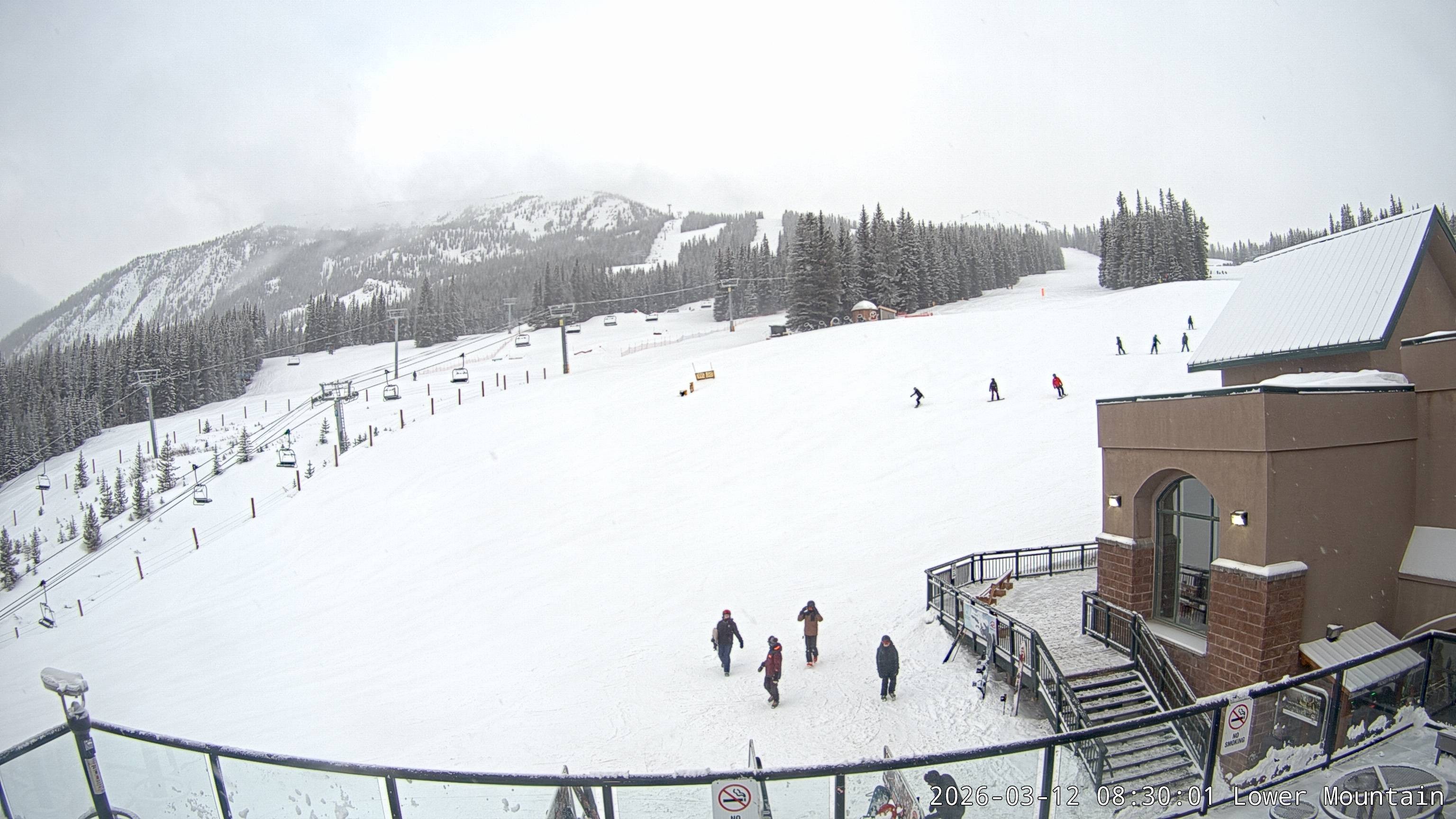 Archiv Foto Webcam Talstation Marmot Basin, Alberta