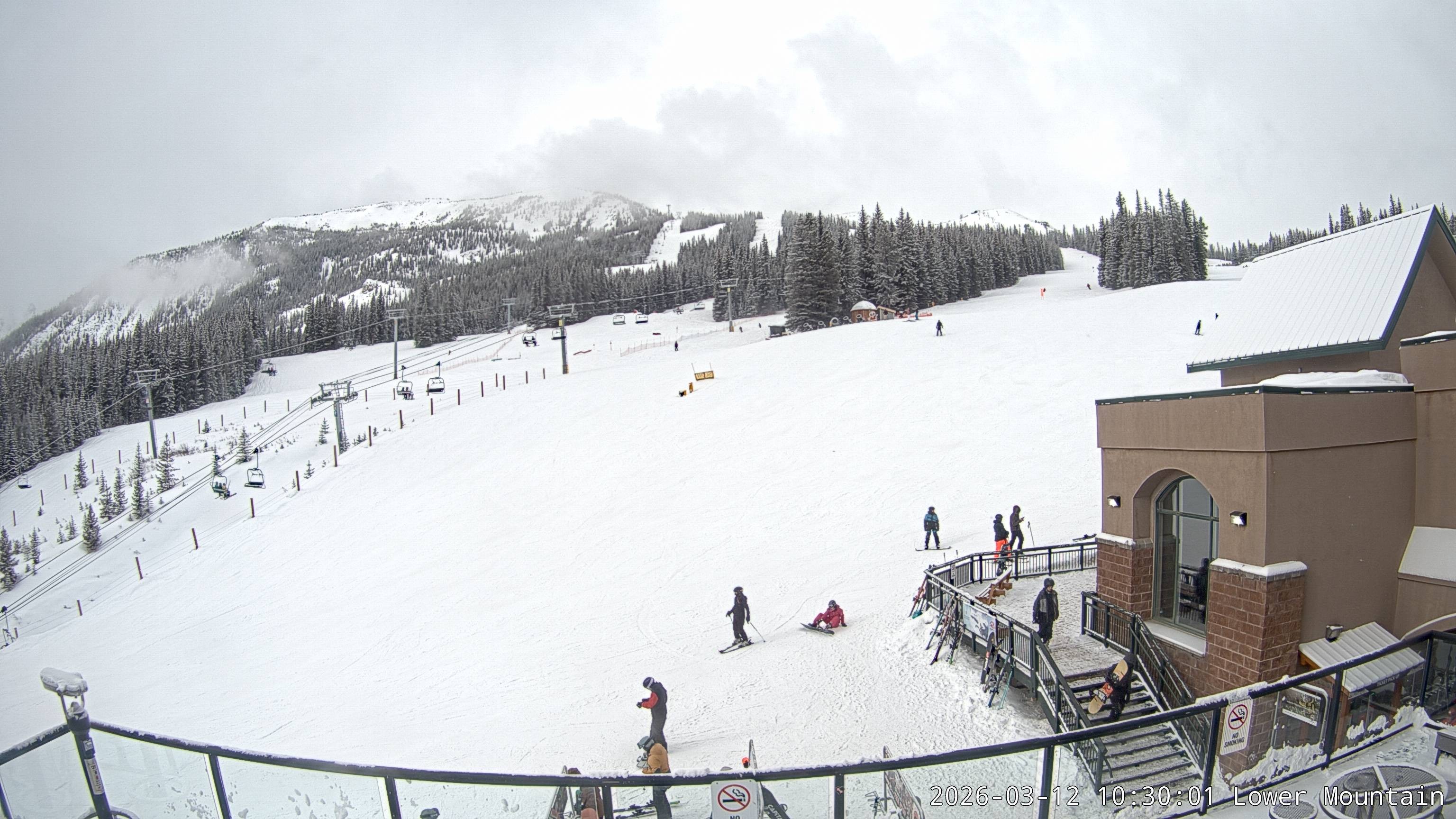 Archiv Foto Webcam Talstation Marmot Basin, Alberta