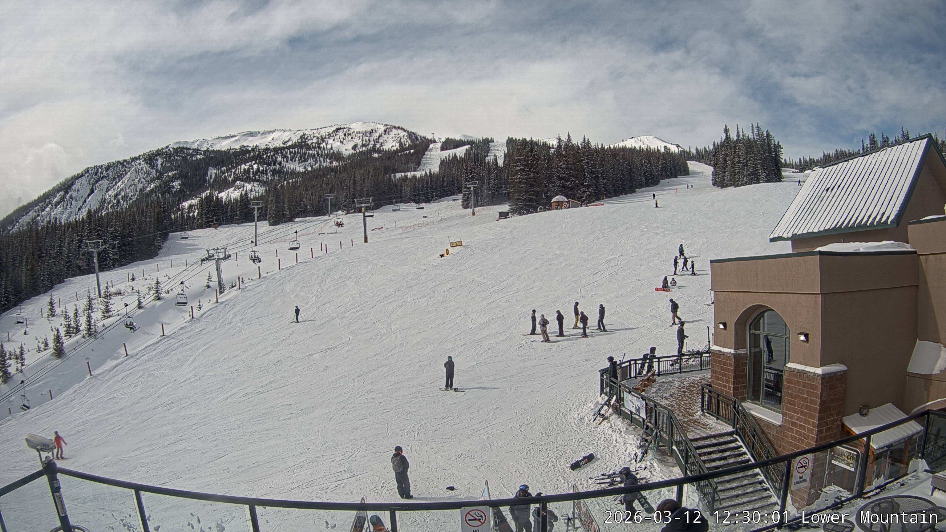 Archiv Foto Webcam Talstation Marmot Basin, Alberta