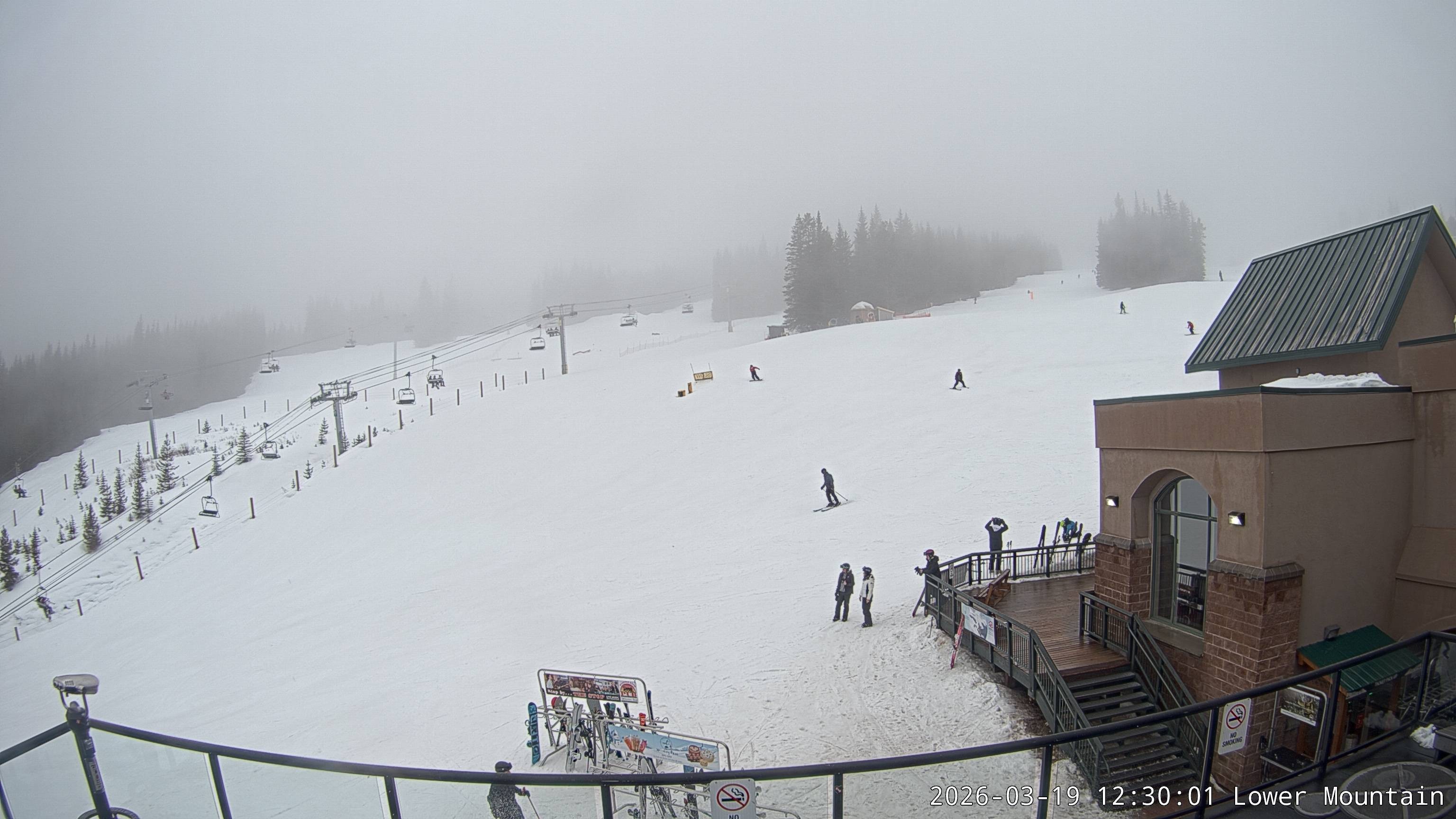 Archiv Foto Webcam Talstation Marmot Basin, Alberta