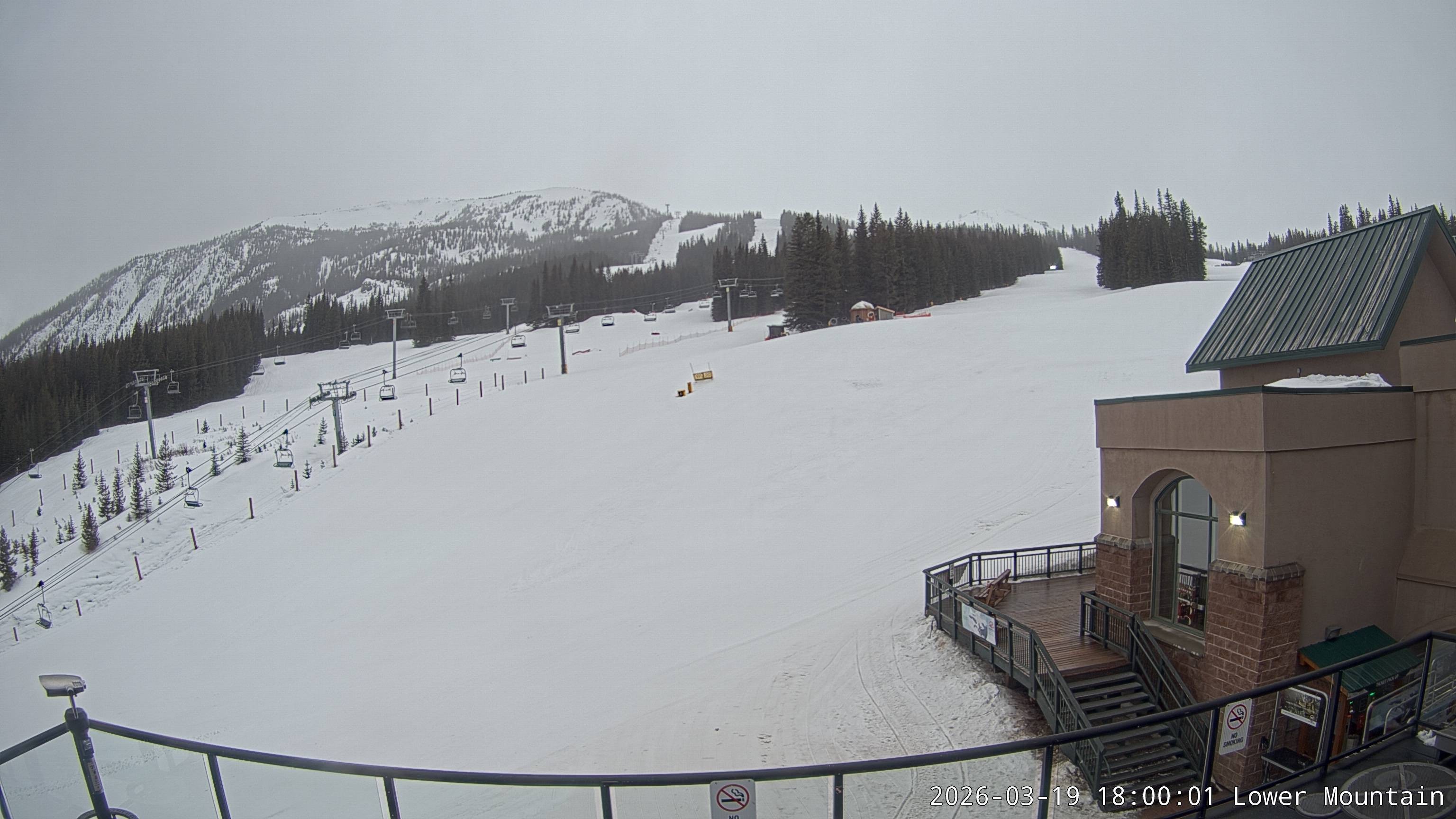 Archiv Foto Webcam Talstation Marmot Basin, Alberta
