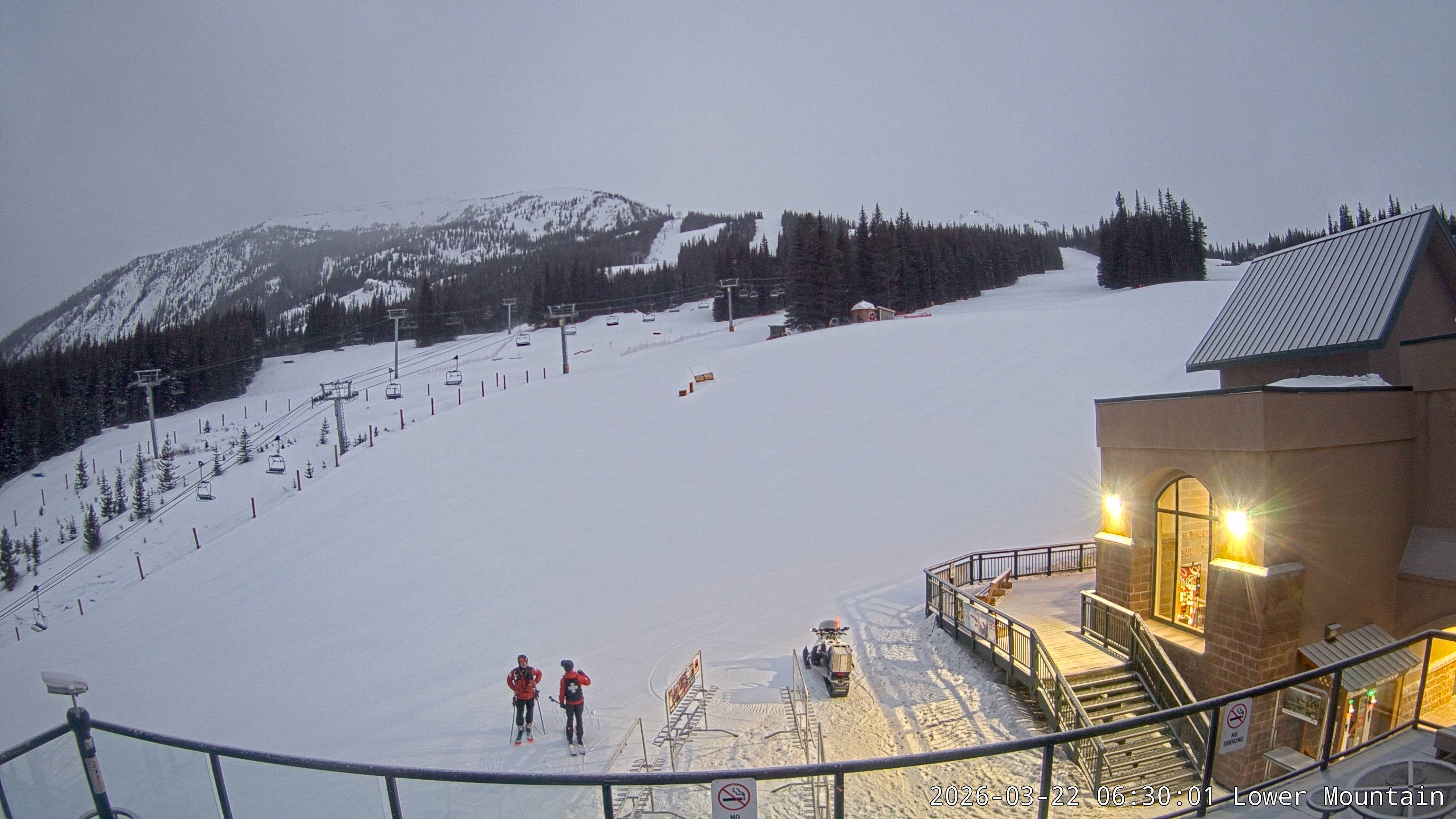 Archiv Foto Webcam Talstation Marmot Basin, Alberta