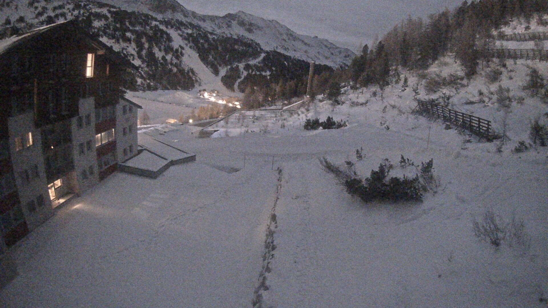 Archiv Foto Webcam Obertauern – Blick Hotel Enzian