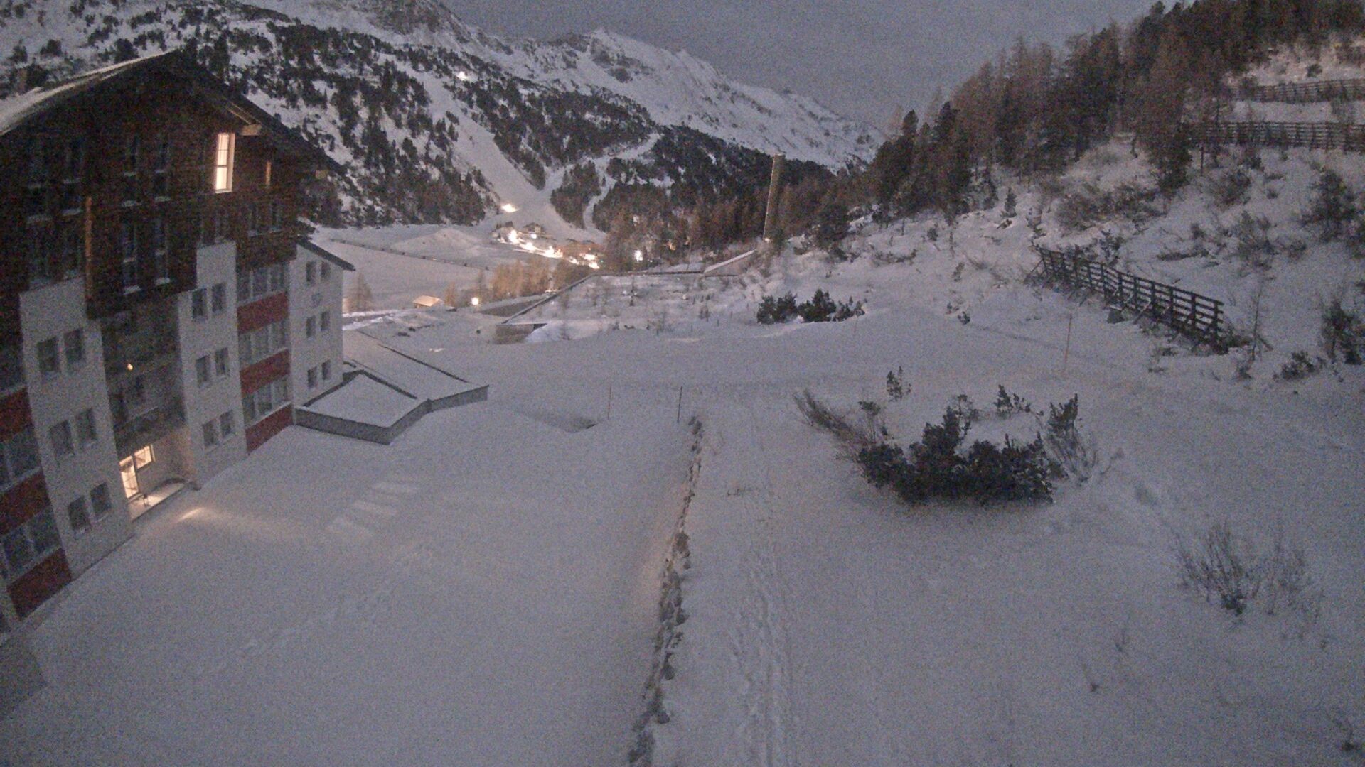 Archiv Foto Webcam Obertauern – Blick Hotel Enzian