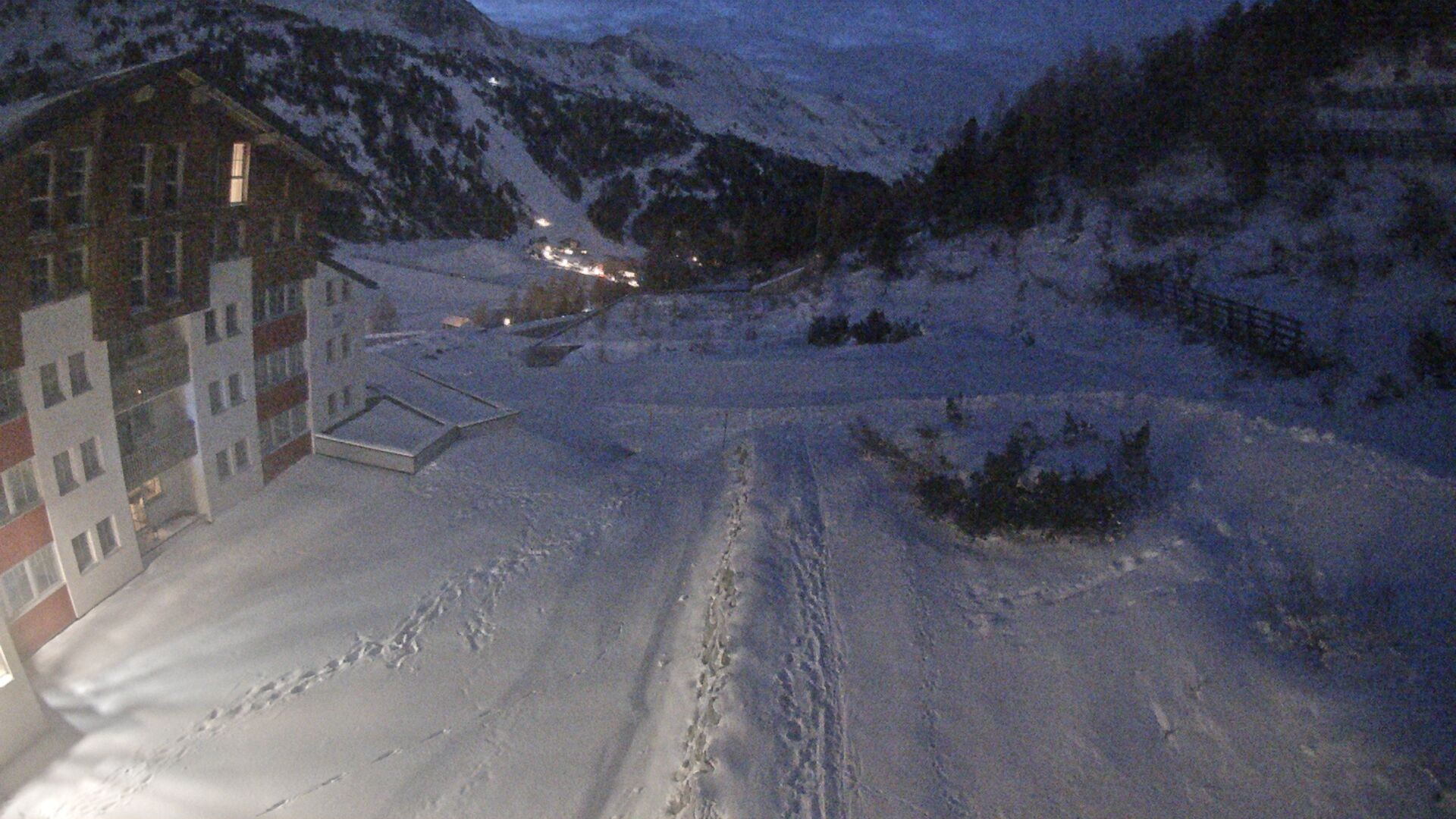 Archiv Foto Webcam Obertauern – Blick Hotel Enzian