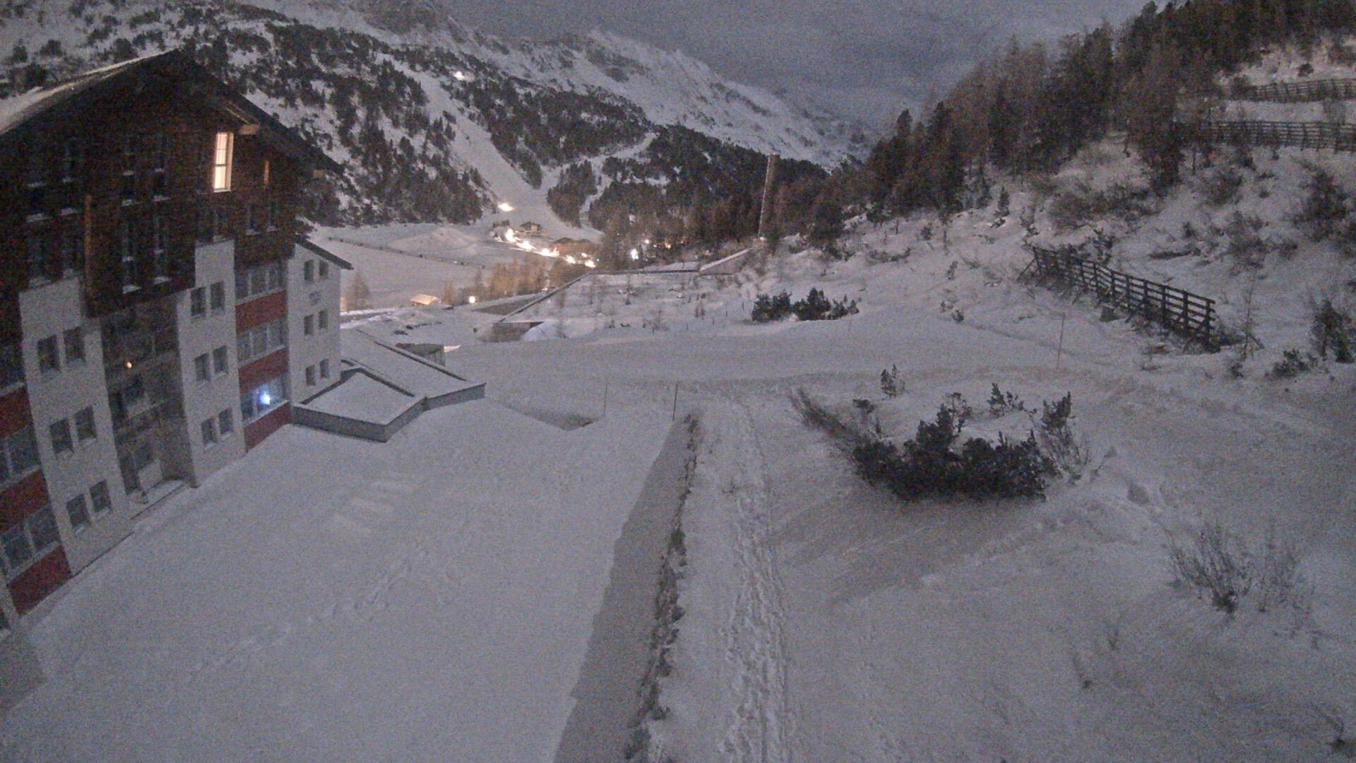 Archiv Foto Webcam Obertauern – Blick Hotel Enzian