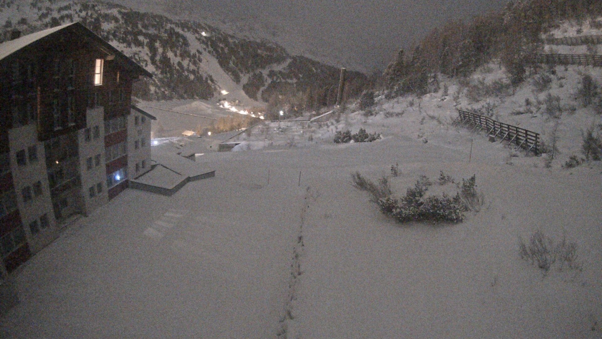 Archiv Foto Webcam Obertauern – Blick Hotel Enzian