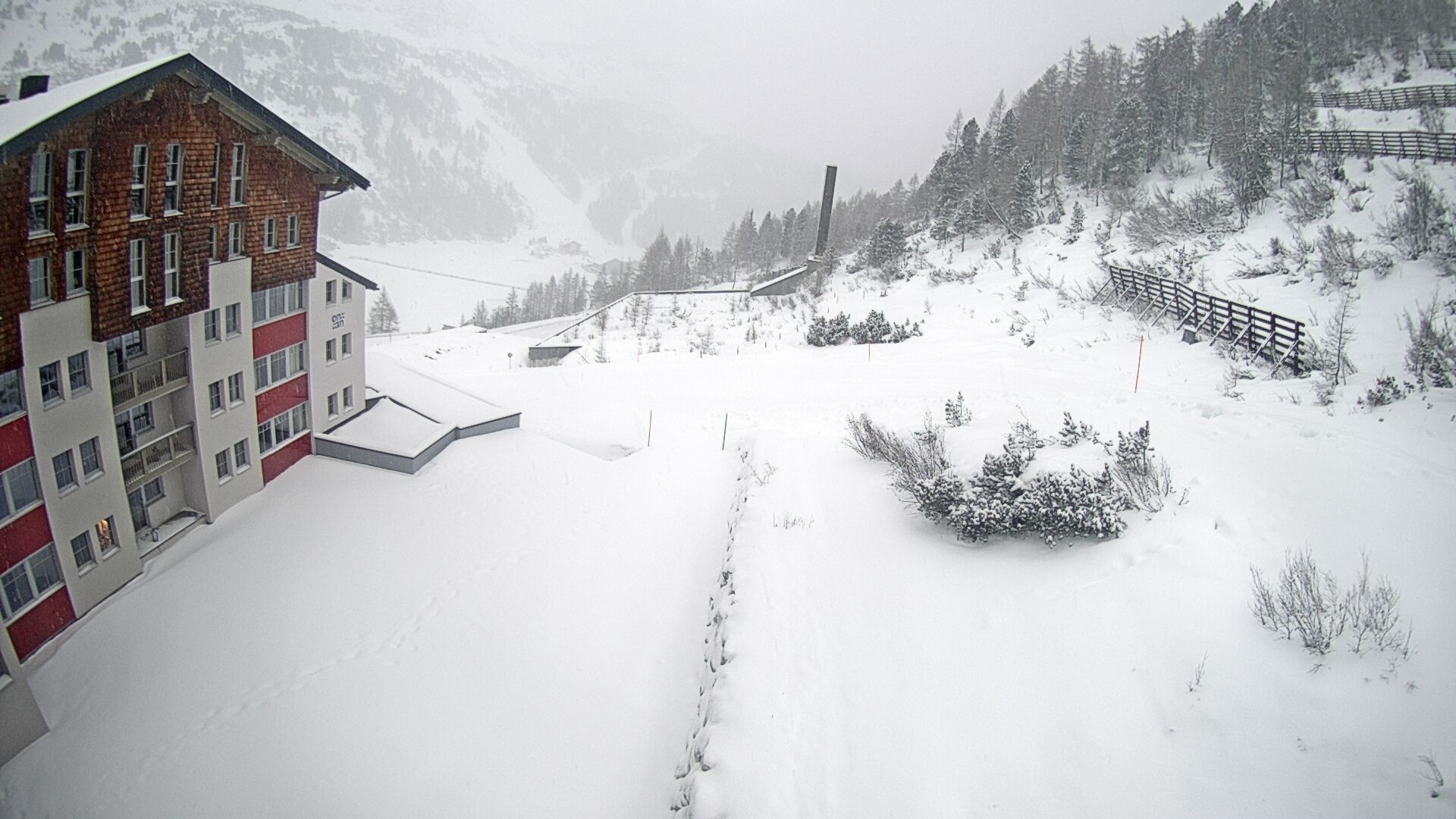 Archiv Foto Webcam Obertauern – Blick Hotel Enzian