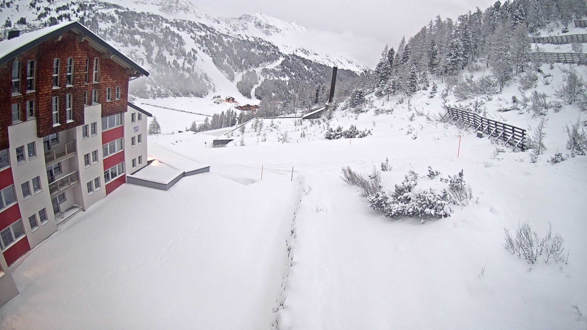 Archiv Foto Webcam Obertauern – Blick Hotel Enzian