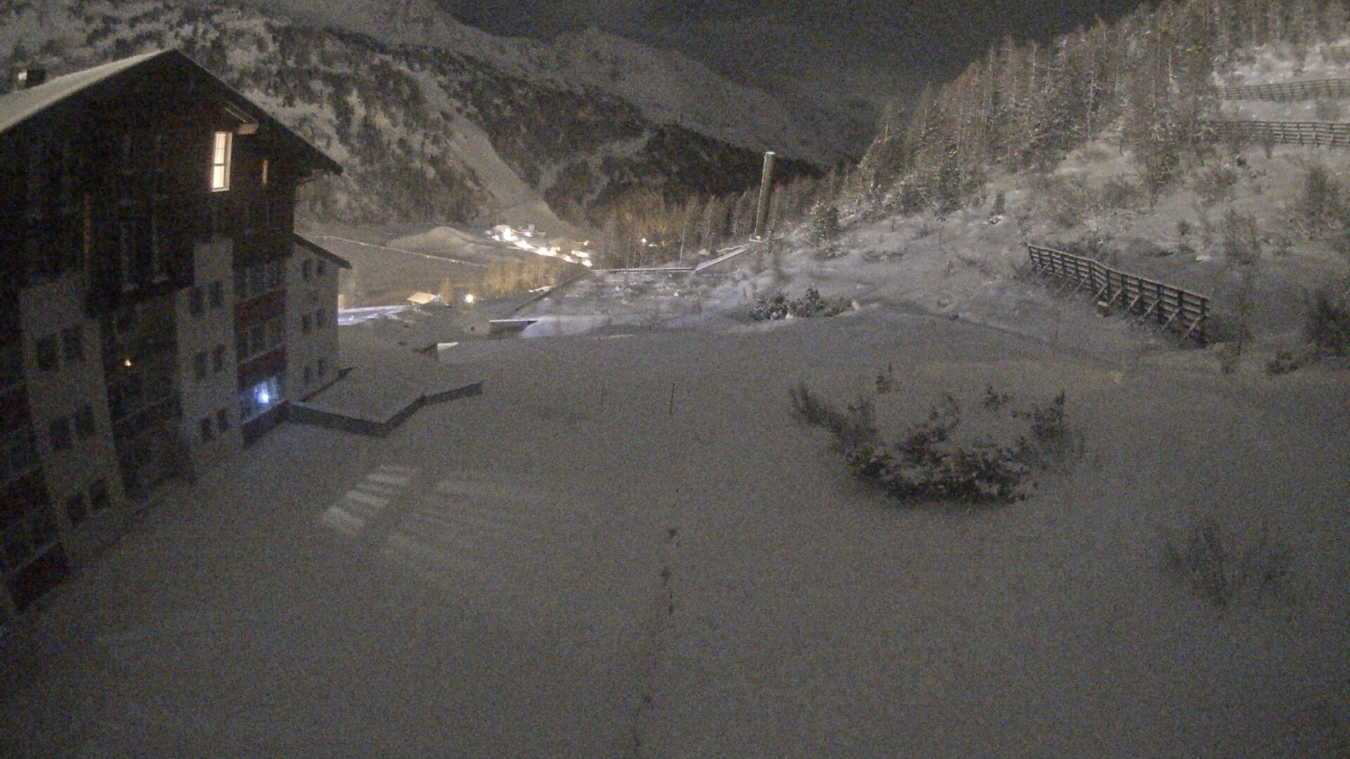 Archiv Foto Webcam Obertauern – Blick Hotel Enzian