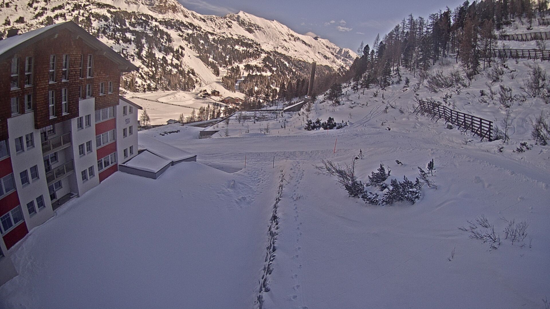 Archiv Foto Webcam Obertauern – Blick Hotel Enzian
