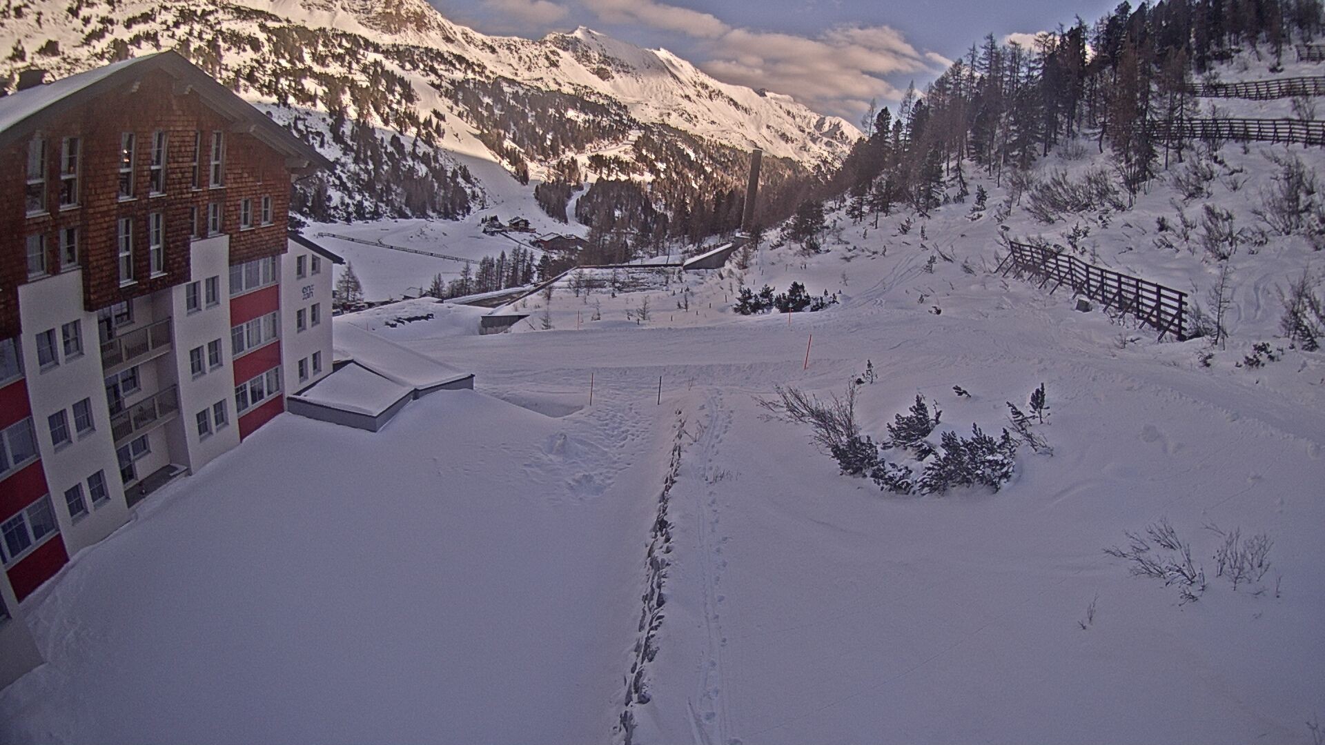 Archiv Foto Webcam Obertauern – Blick Hotel Enzian
