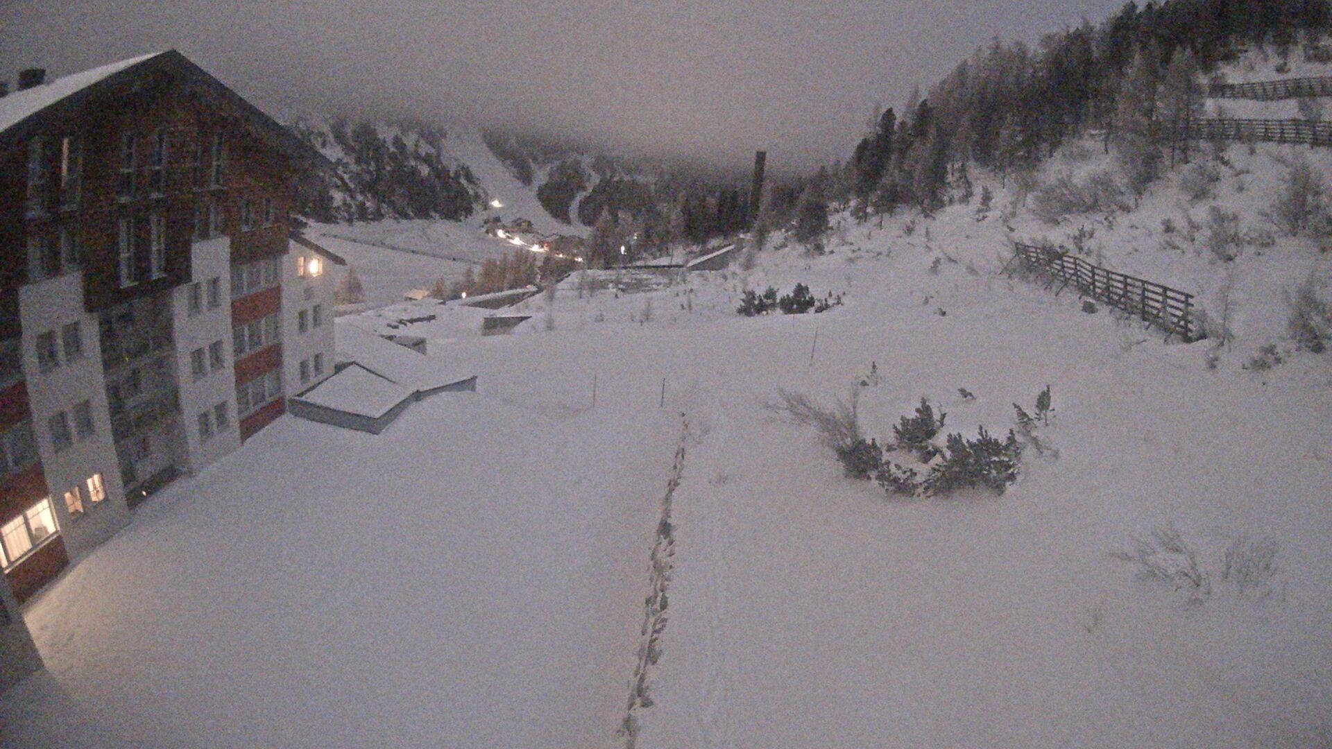 Archiv Foto Webcam Obertauern – Blick Hotel Enzian
