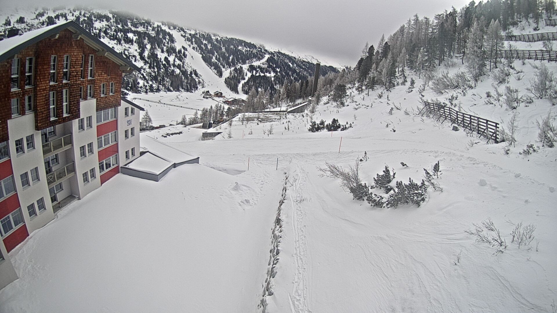 Archiv Foto Webcam Obertauern – Blick Hotel Enzian