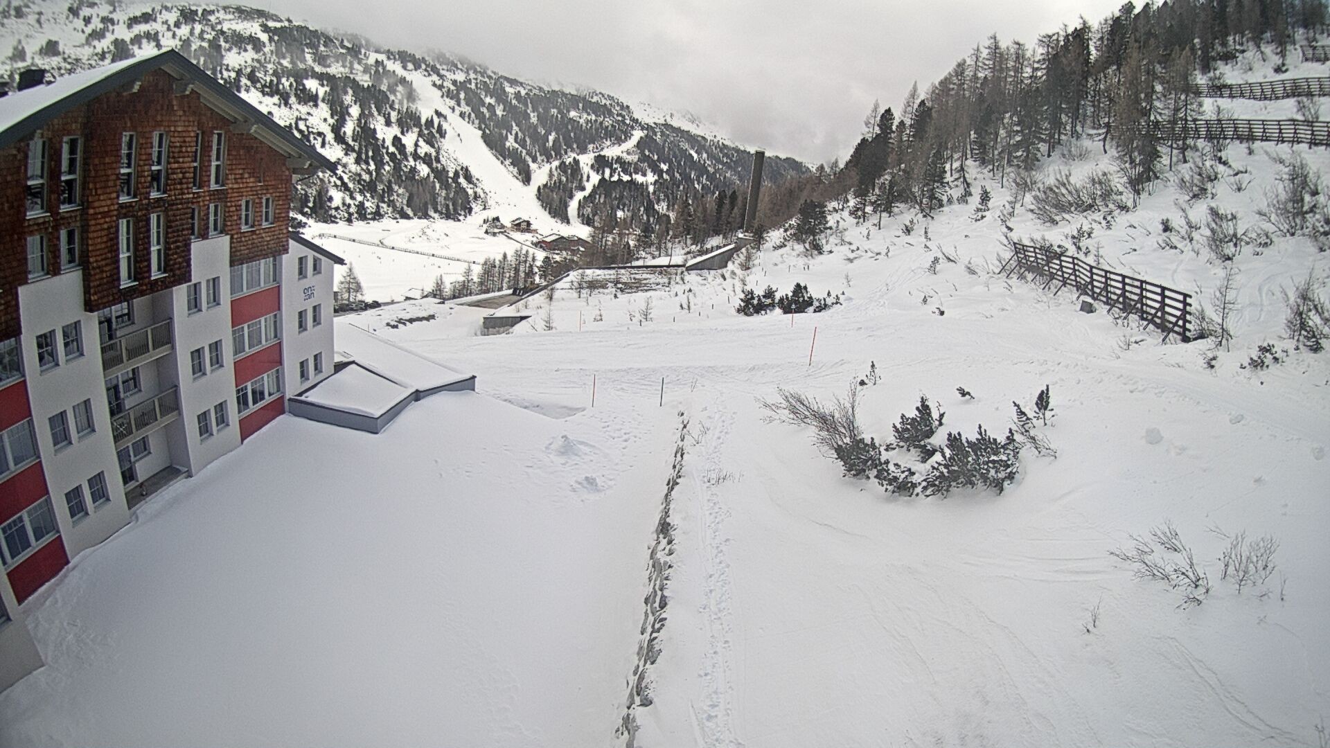 Archiv Foto Webcam Obertauern – Blick Hotel Enzian