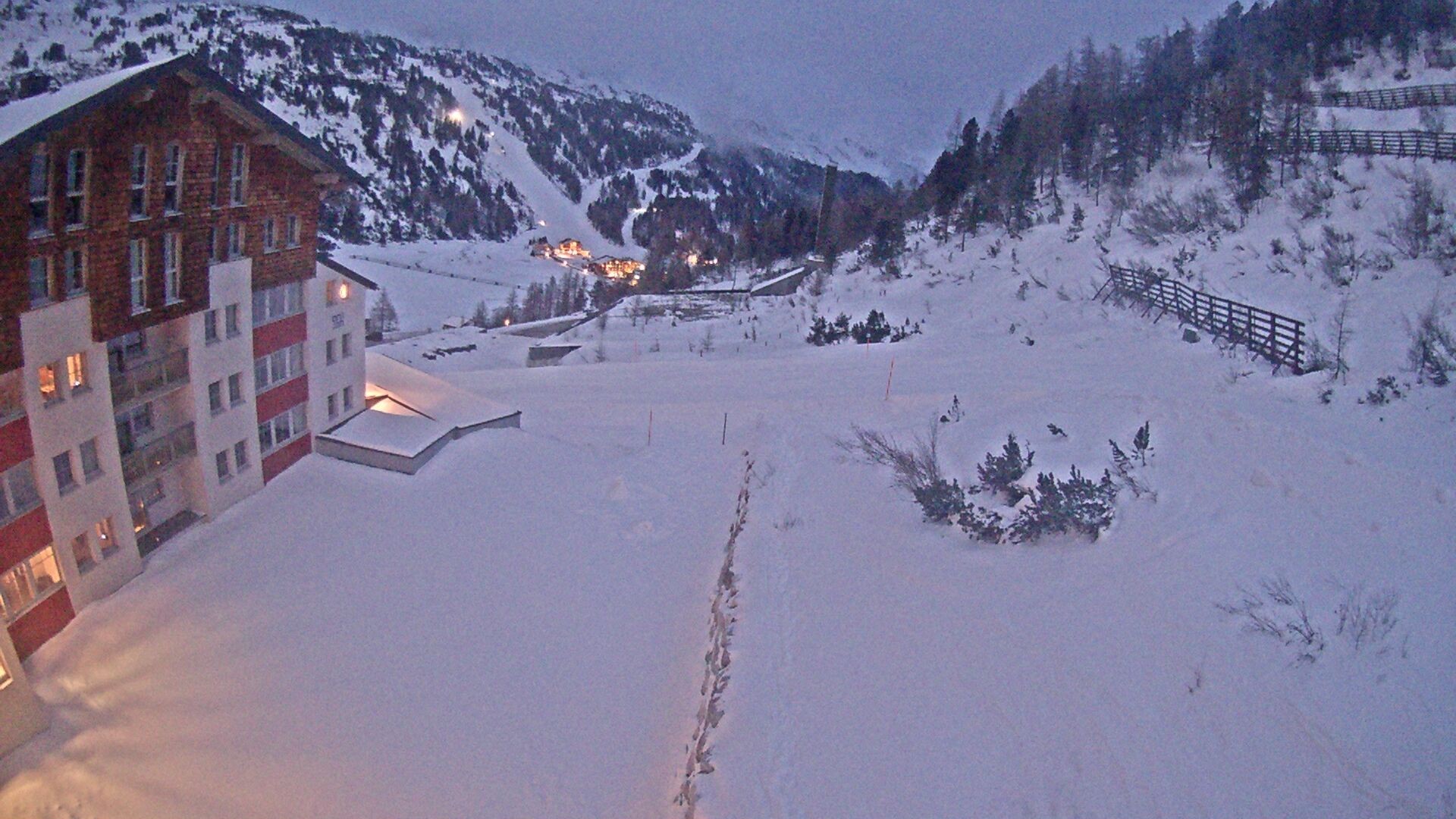 Archiv Foto Webcam Obertauern – Blick Hotel Enzian