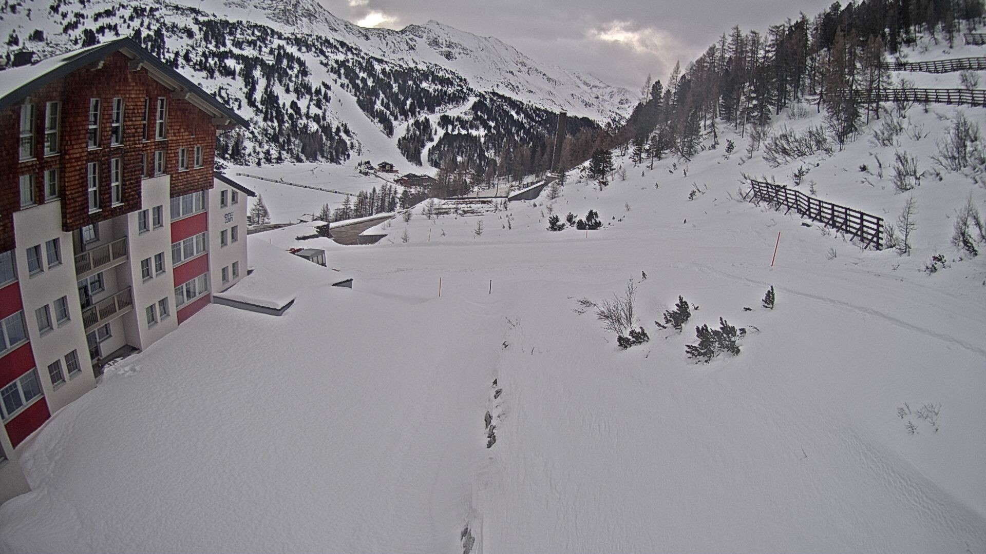 Archiv Foto Webcam Obertauern – Blick Hotel Enzian