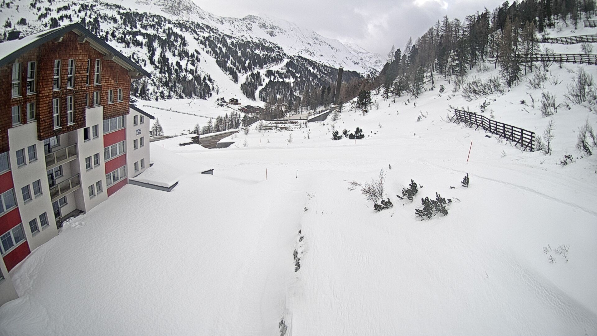 Archiv Foto Webcam Obertauern – Blick Hotel Enzian