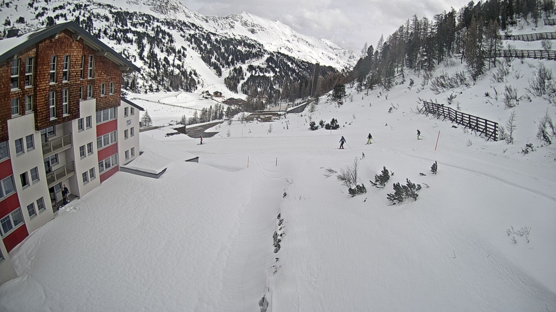 Archiv Foto Webcam Obertauern – Blick Hotel Enzian