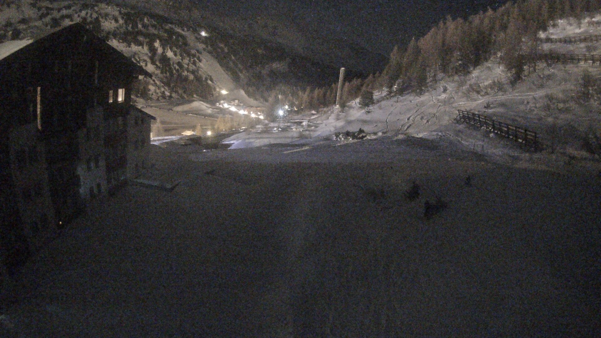 Archived image Webcam Ausblick Hotel Enzian in Obertauern