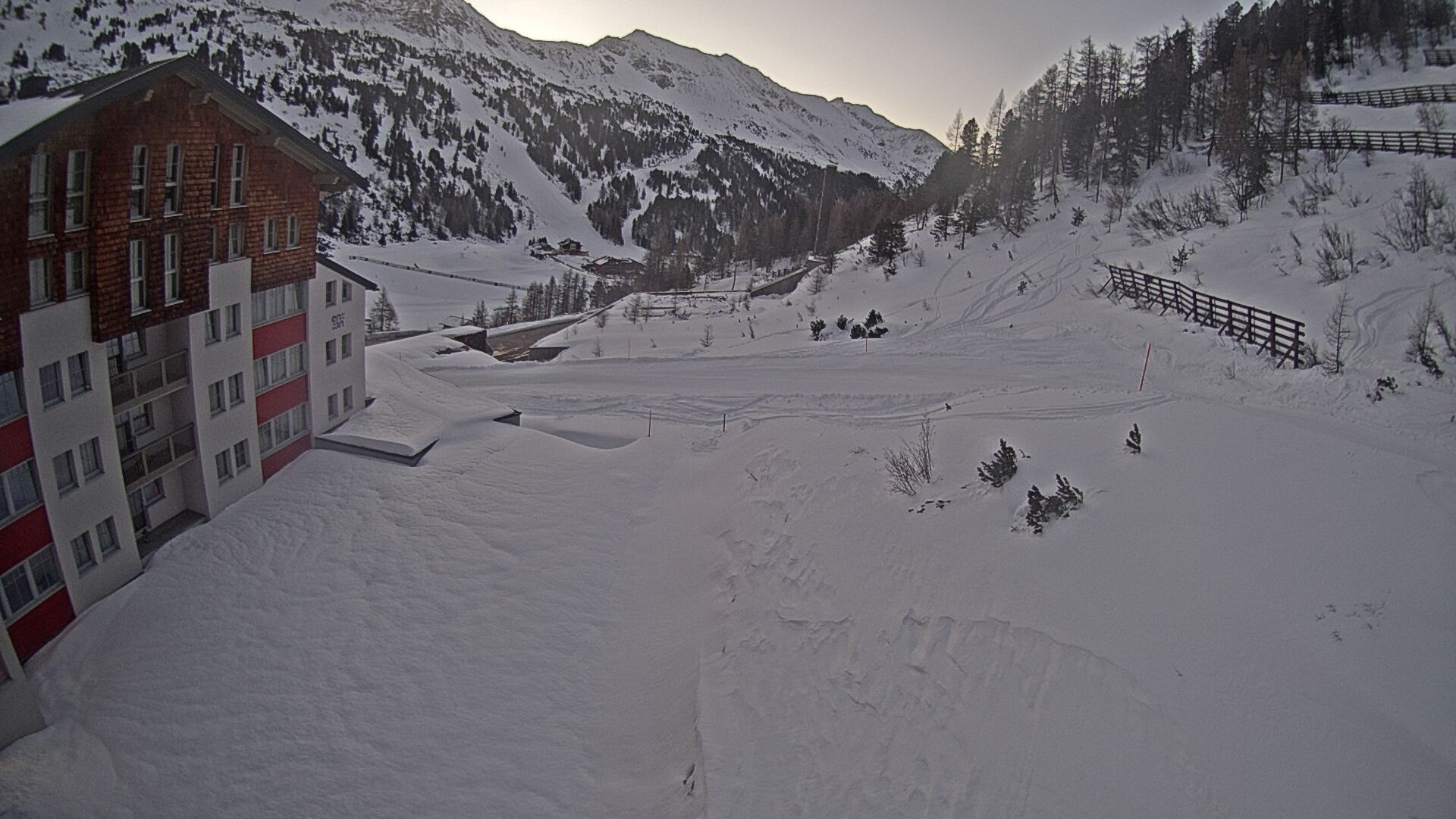 Archived image Webcam Ausblick Hotel Enzian in Obertauern