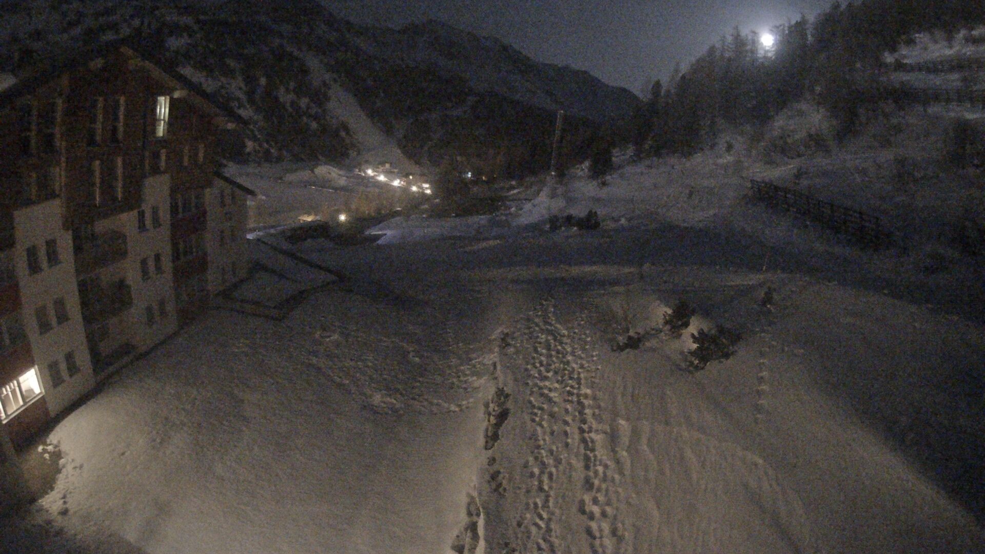 Archiv Foto Webcam Obertauern – Blick Hotel Enzian