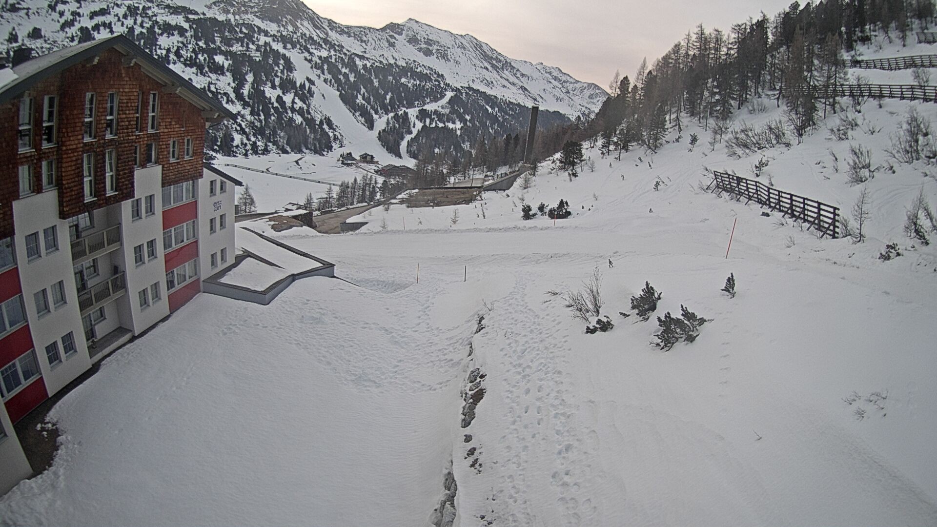 Archiv Foto Webcam Obertauern – Blick Hotel Enzian