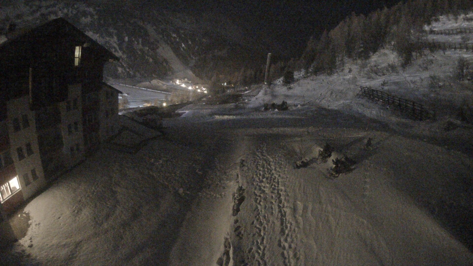 Archiv Foto Webcam Obertauern – Blick Hotel Enzian