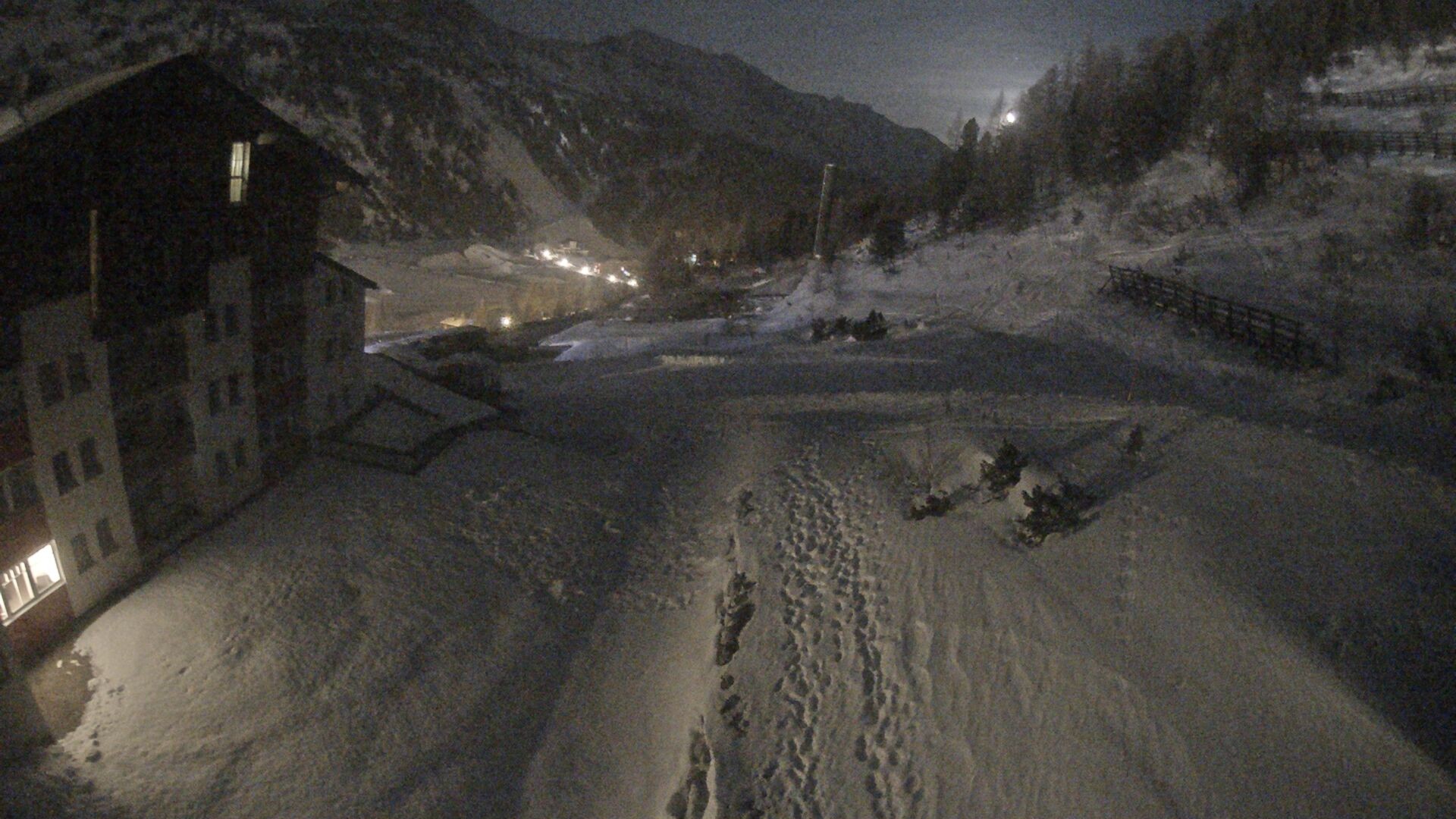 Archiv Foto Webcam Obertauern – Blick Hotel Enzian