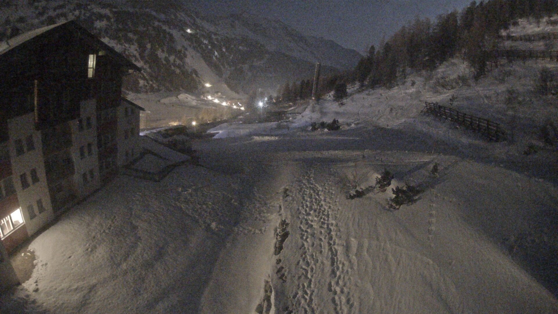 Archiv Foto Webcam Obertauern – Blick Hotel Enzian