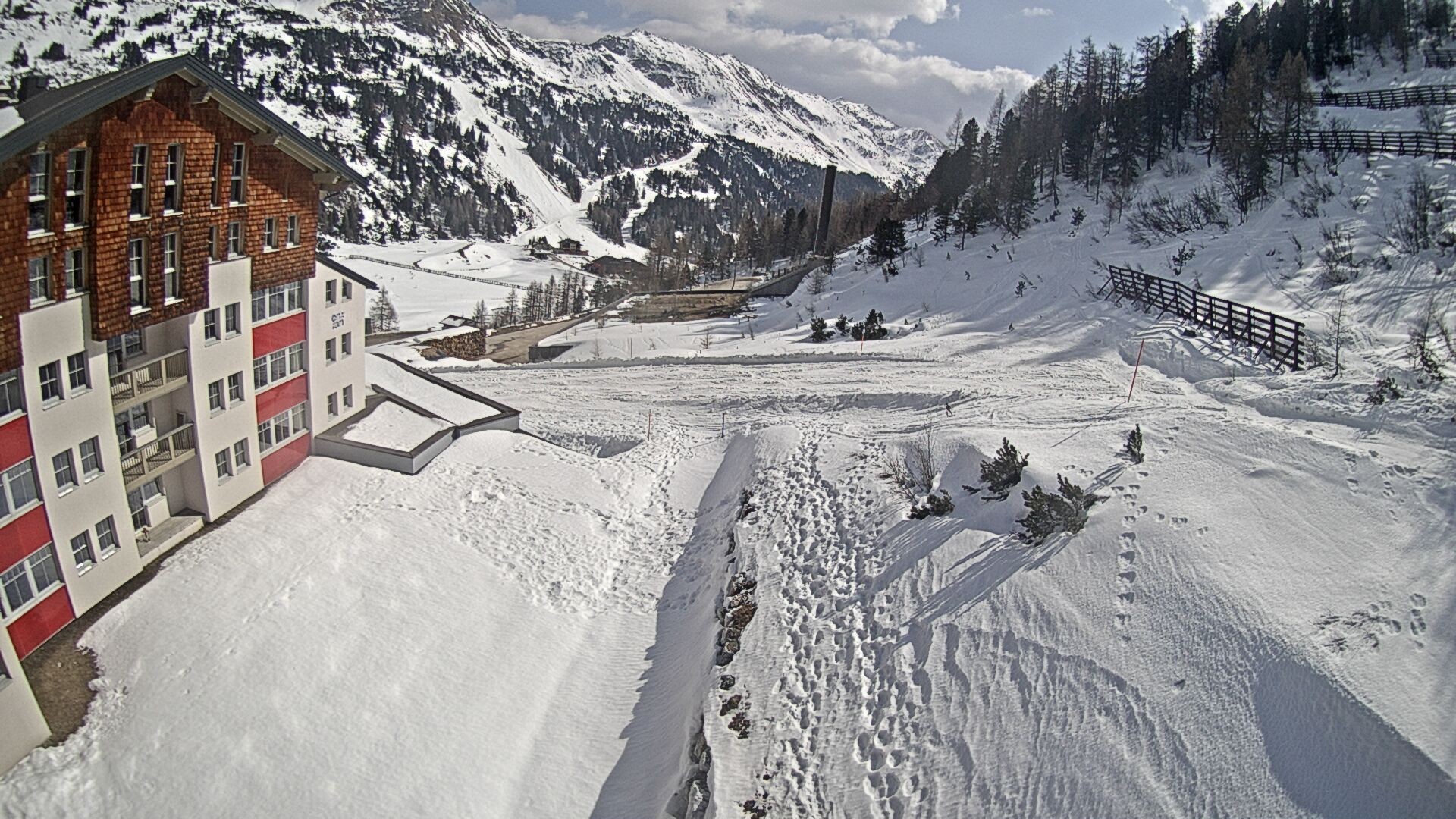 Archiv Foto Webcam Obertauern – Blick Hotel Enzian