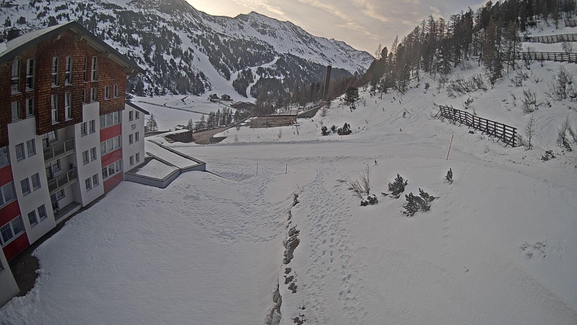 Archiv Foto Webcam Obertauern – Blick Hotel Enzian
