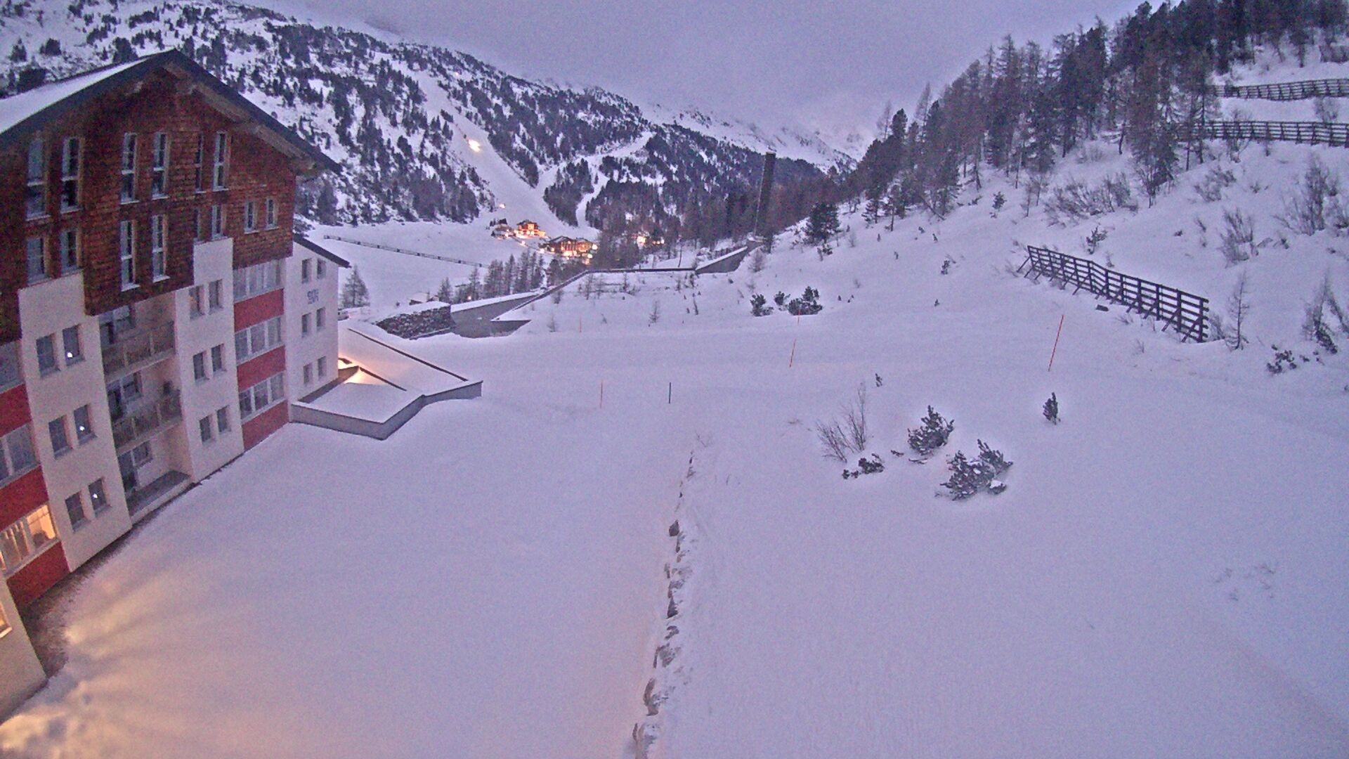 Archiv Foto Webcam Obertauern – Blick Hotel Enzian