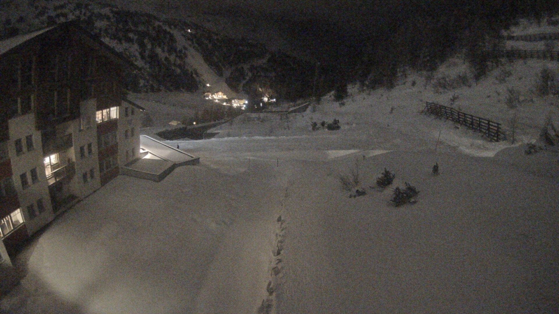 Archiv Foto Webcam Obertauern – Blick Hotel Enzian