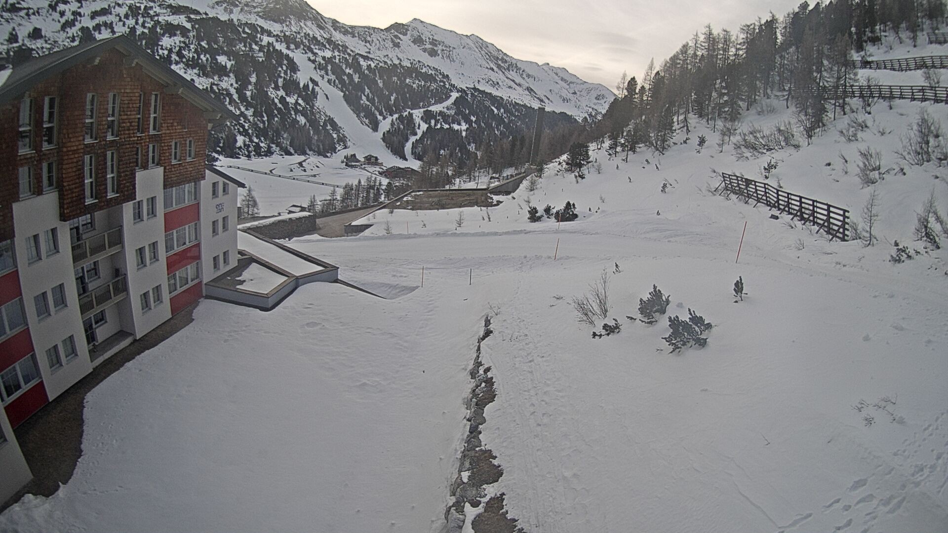 Archiv Foto Webcam Obertauern – Blick Hotel Enzian