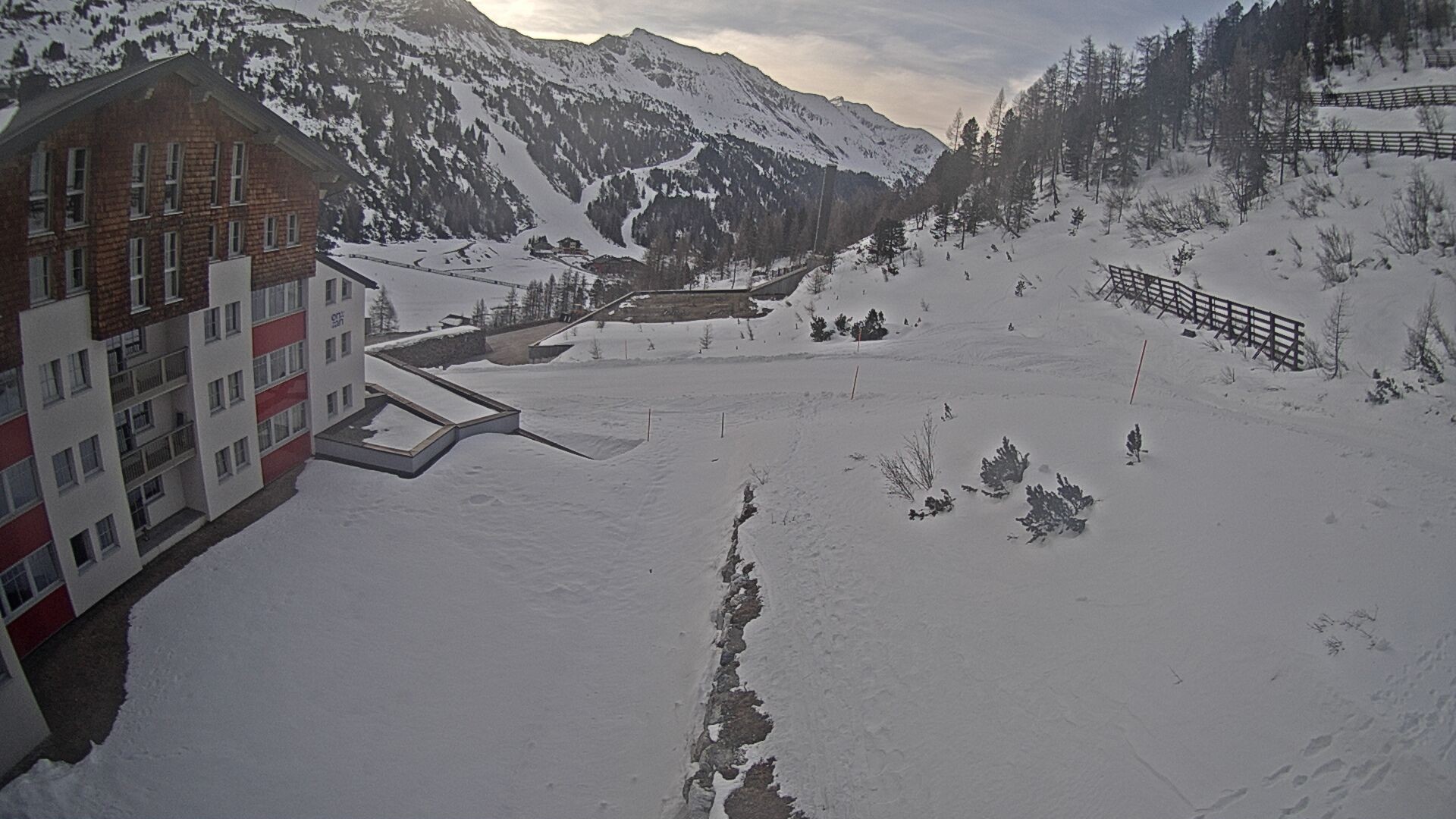 Archiv Foto Webcam Obertauern – Blick Hotel Enzian