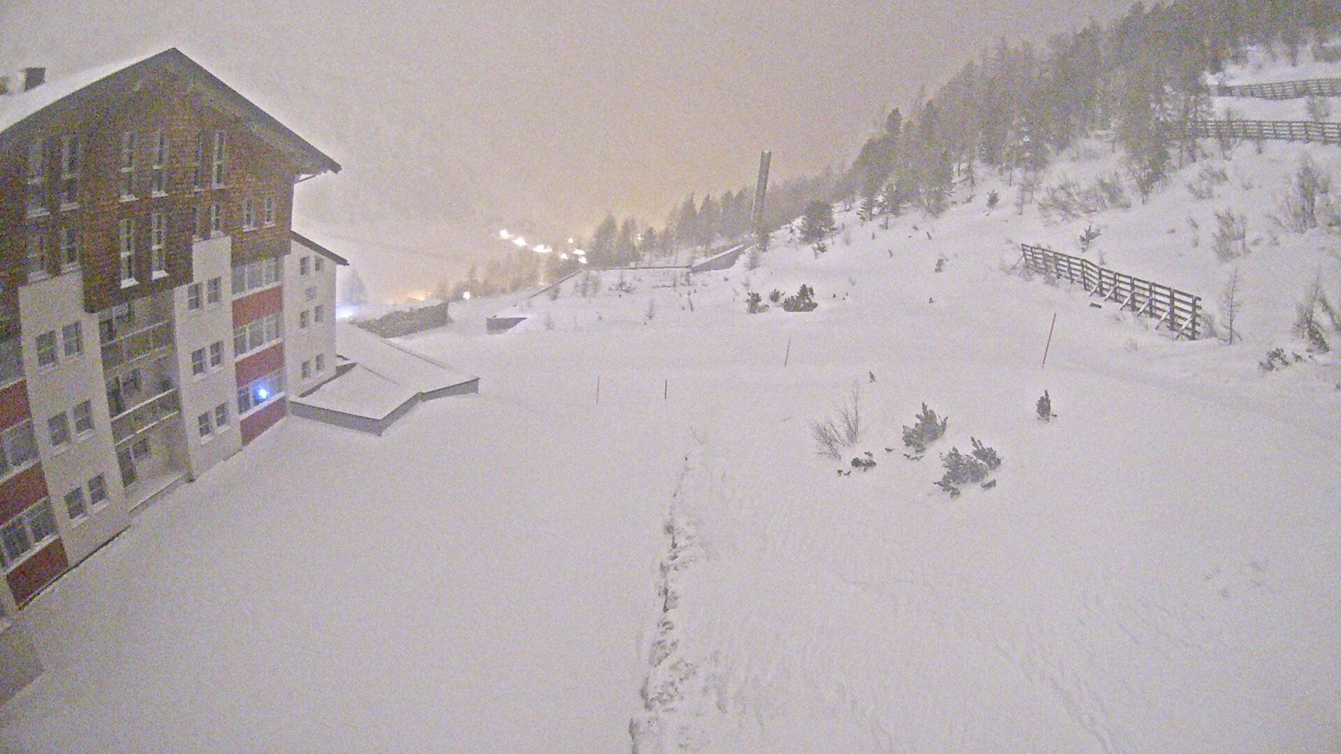 Archiv Foto Webcam Obertauern – Blick Hotel Enzian