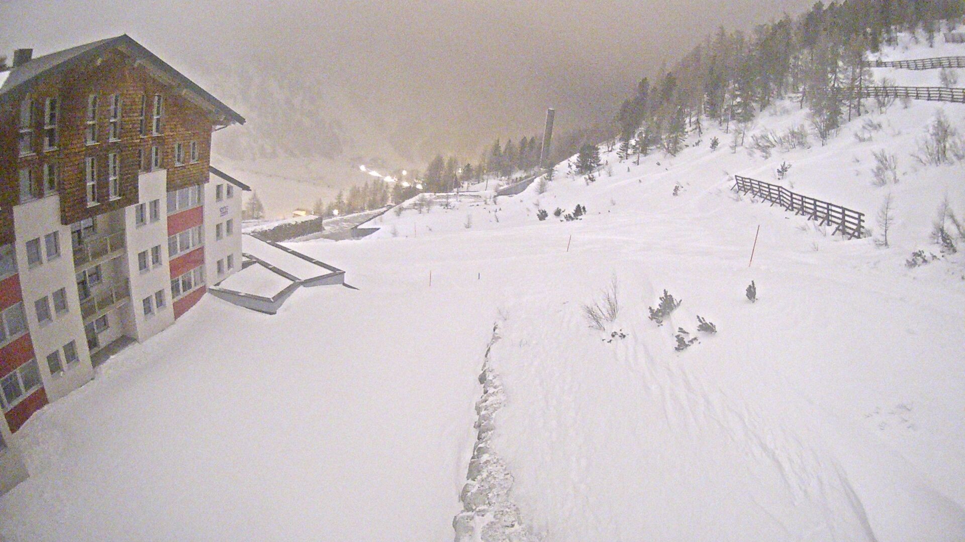 Archiv Foto Webcam Obertauern – Blick Hotel Enzian