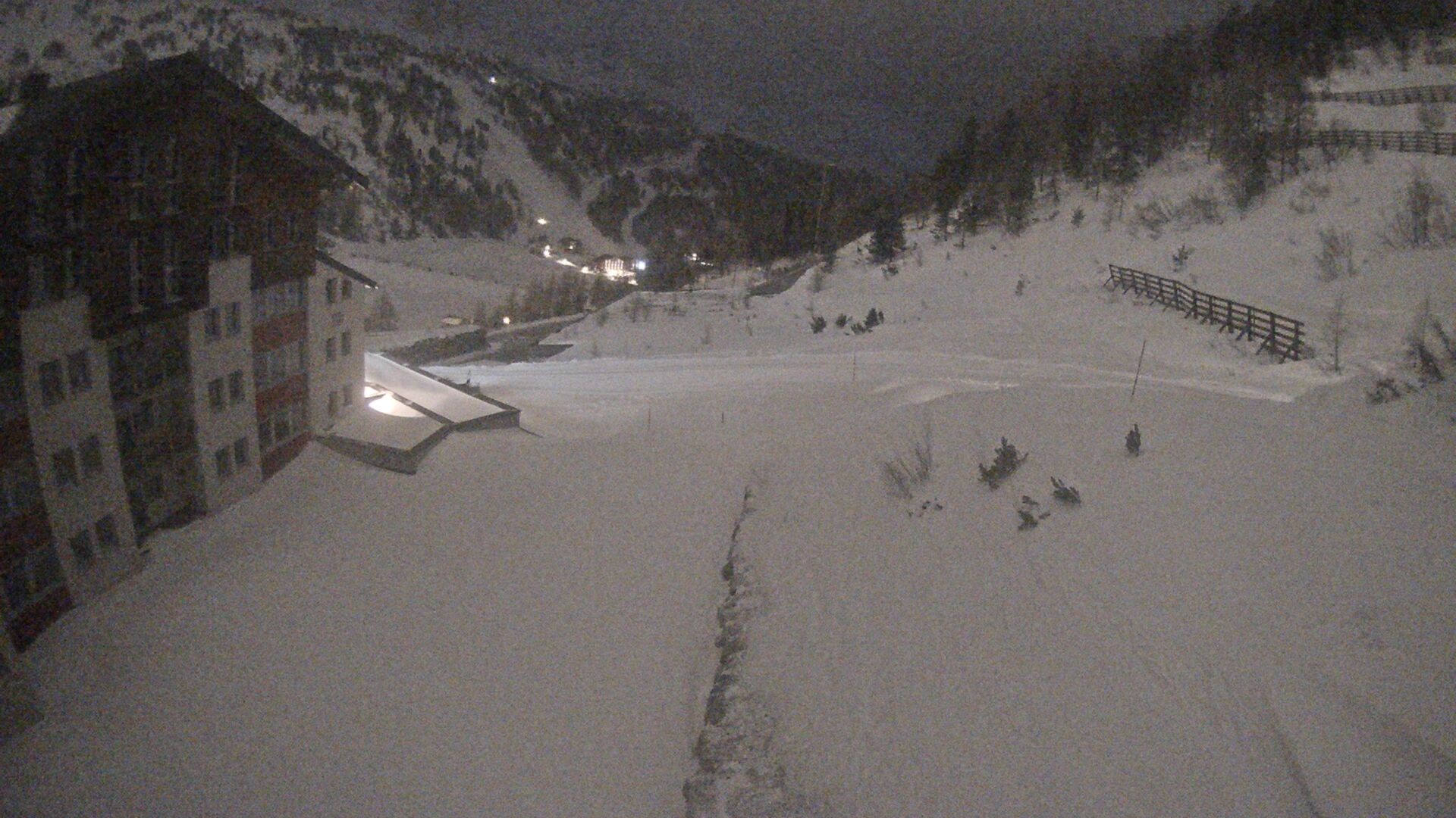 Archiv Foto Webcam Obertauern – Blick Hotel Enzian
