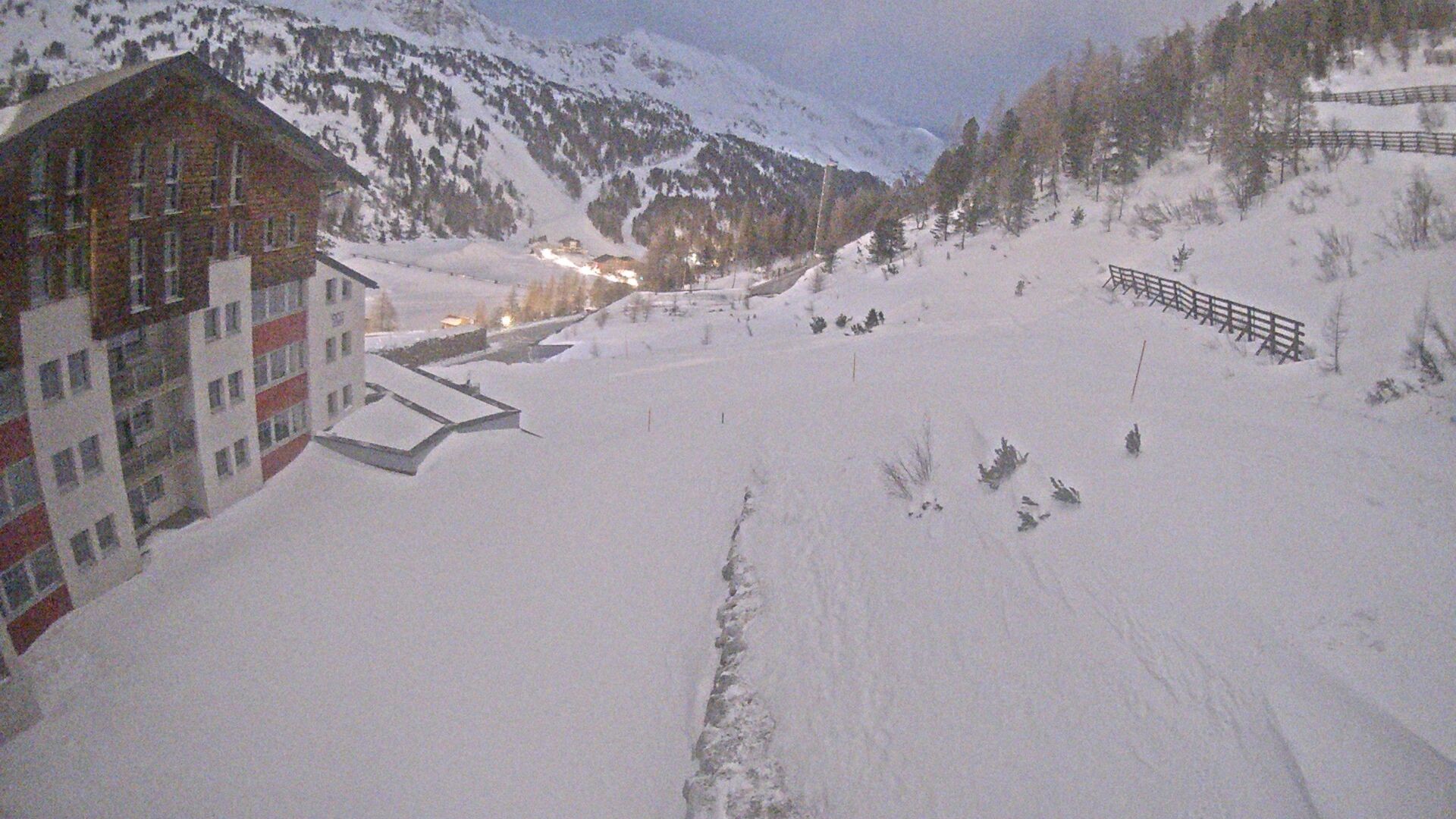 Archiv Foto Webcam Obertauern – Blick Hotel Enzian