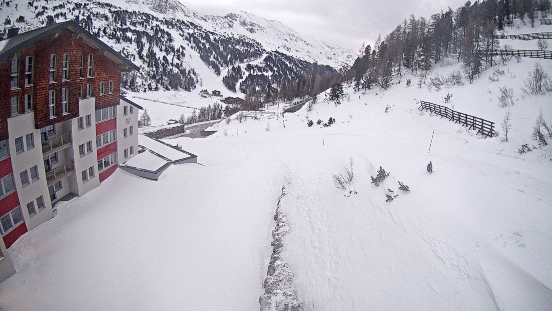 Archiv Foto Webcam Obertauern – Blick Hotel Enzian