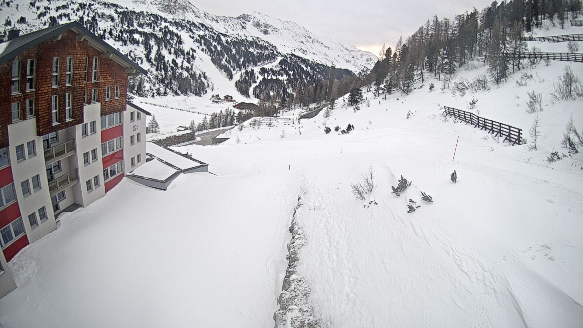 Archiv Foto Webcam Obertauern – Blick Hotel Enzian