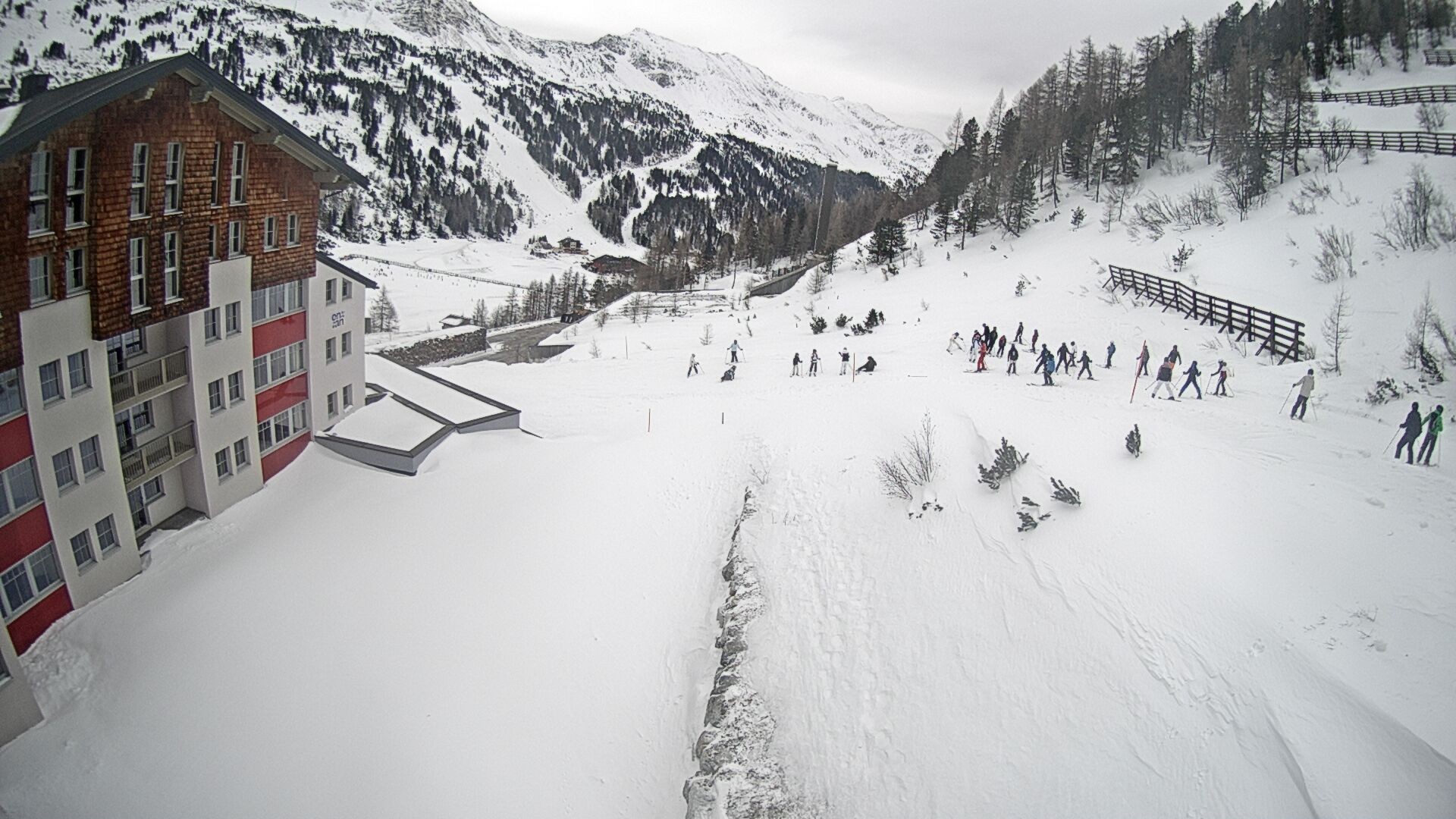 Archiv Foto Webcam Obertauern – Blick Hotel Enzian