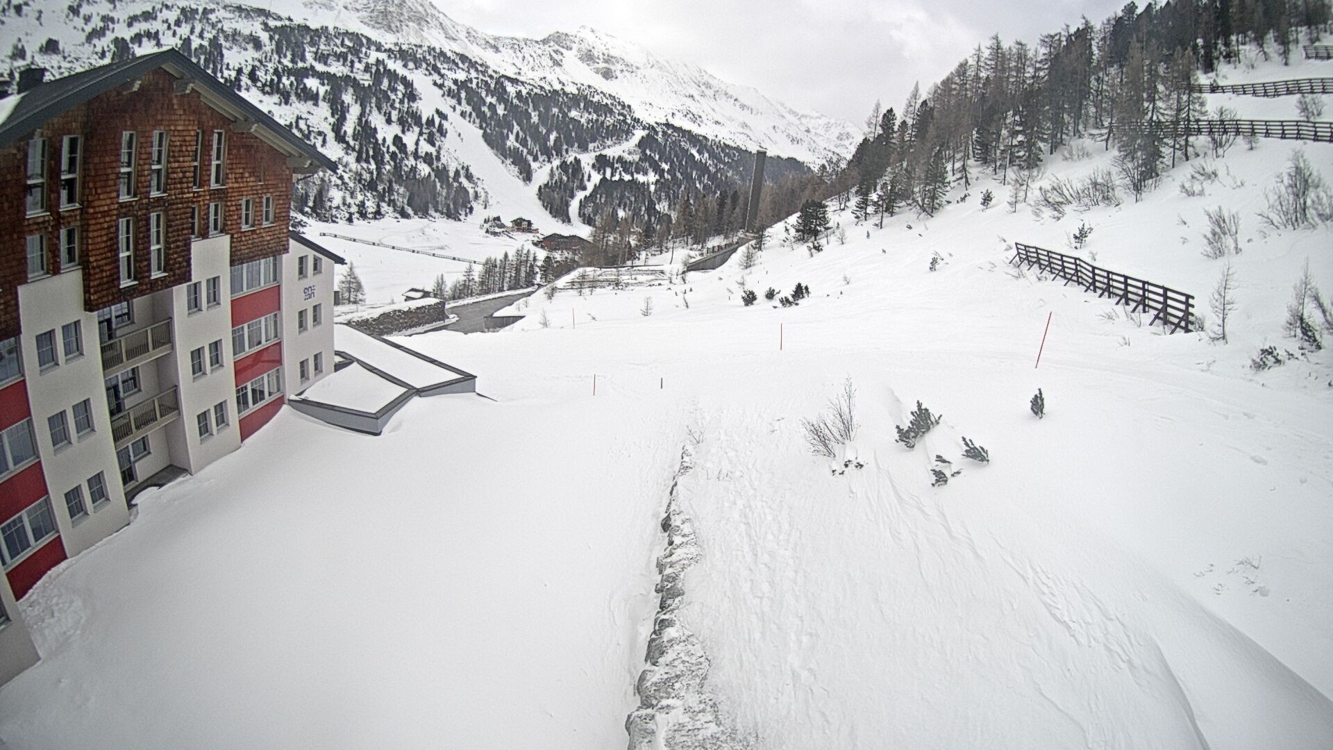 Archiv Foto Webcam Obertauern – Blick Hotel Enzian