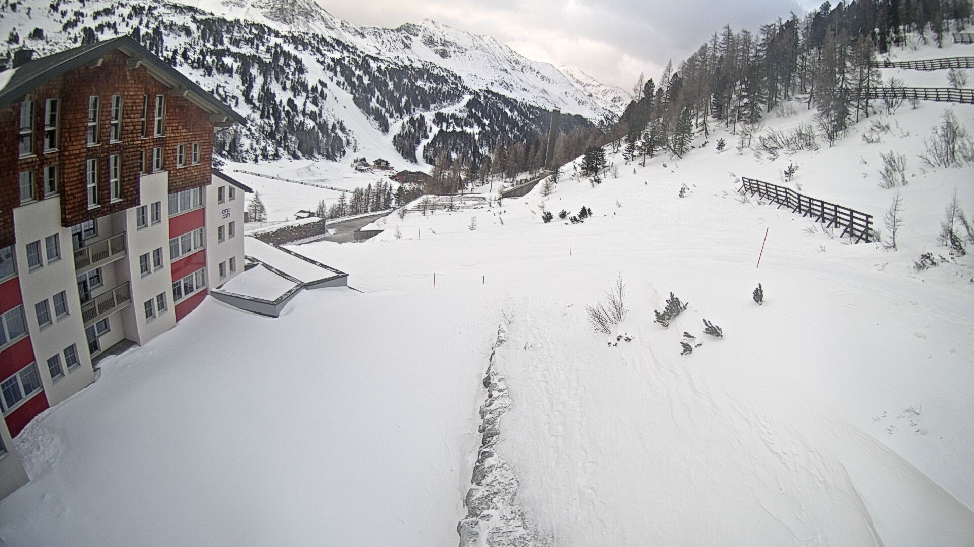Archiv Foto Webcam Obertauern – Blick Hotel Enzian